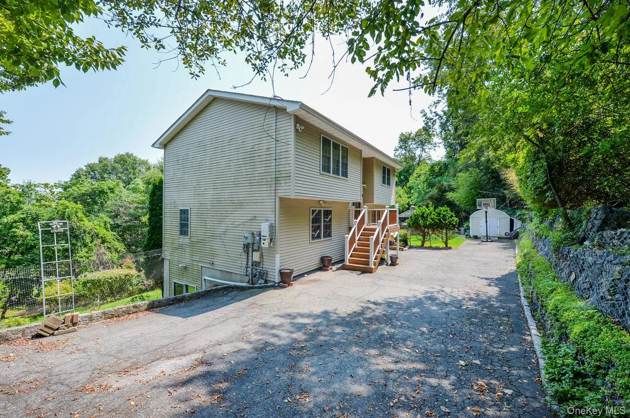 19 Dowd Street, Haverstraw, NY, 5 Bedrooms Bedrooms, 9 Rooms Rooms,3 BathroomsBathrooms,Residential,For Rent,Dowd,0,1036608 19 Dowd Street, Haverstraw, NY, 5 Bedrooms Bedrooms, 9 Rooms Rooms,3 BathroomsBathrooms,Residential,For Rent,Dowd,0,1036608