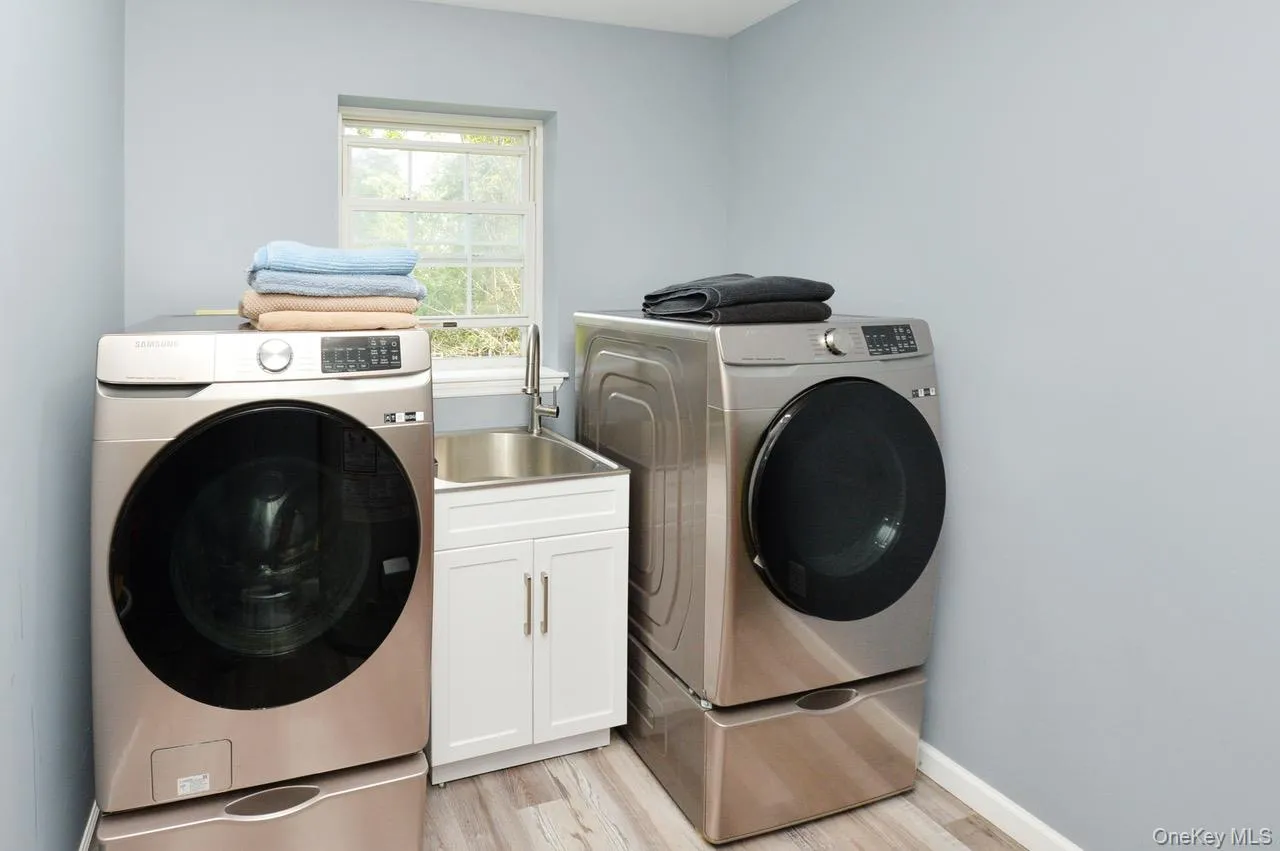 19 Dowd Street, Haverstraw, NY, 5 Bedrooms Bedrooms, 9 Rooms Rooms,3 BathroomsBathrooms,Residential,For Rent,Dowd,0,1036608 19 Dowd Street, Haverstraw, NY, 5 Bedrooms Bedrooms, 9 Rooms Rooms,3 BathroomsBathrooms,Residential,For Rent,Dowd,0,1036608