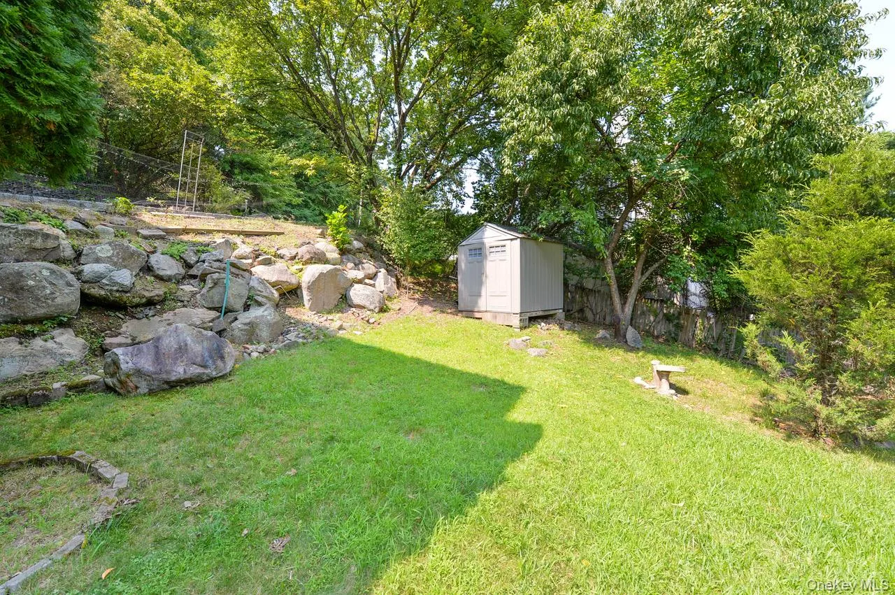 19 Dowd Street, Haverstraw, NY, 5 Bedrooms Bedrooms, 9 Rooms Rooms,3 BathroomsBathrooms,Residential,For Rent,Dowd,0,1036608 19 Dowd Street, Haverstraw, NY, 5 Bedrooms Bedrooms, 9 Rooms Rooms,3 BathroomsBathrooms,Residential,For Rent,Dowd,0,1036608