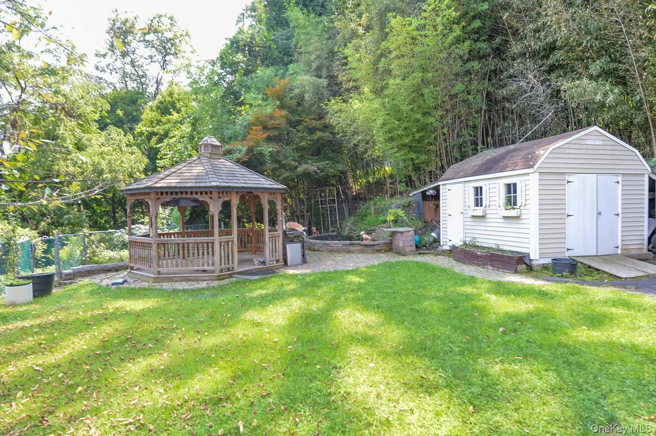 19 Dowd Street, Haverstraw, NY, 5 Bedrooms Bedrooms, 9 Rooms Rooms,3 BathroomsBathrooms,Residential,For Rent,Dowd,0,1036608 19 Dowd Street, Haverstraw, NY, 5 Bedrooms Bedrooms, 9 Rooms Rooms,3 BathroomsBathrooms,Residential,For Rent,Dowd,0,1036608