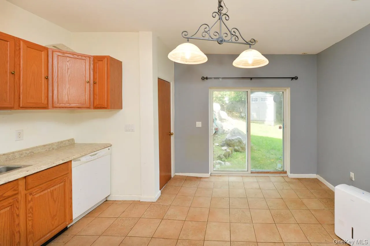 19 Dowd Street, Haverstraw, NY, 5 Bedrooms Bedrooms, 9 Rooms Rooms,3 BathroomsBathrooms,Residential,For Rent,Dowd,0,1036608 19 Dowd Street, Haverstraw, NY, 5 Bedrooms Bedrooms, 9 Rooms Rooms,3 BathroomsBathrooms,Residential,For Rent,Dowd,0,1036608