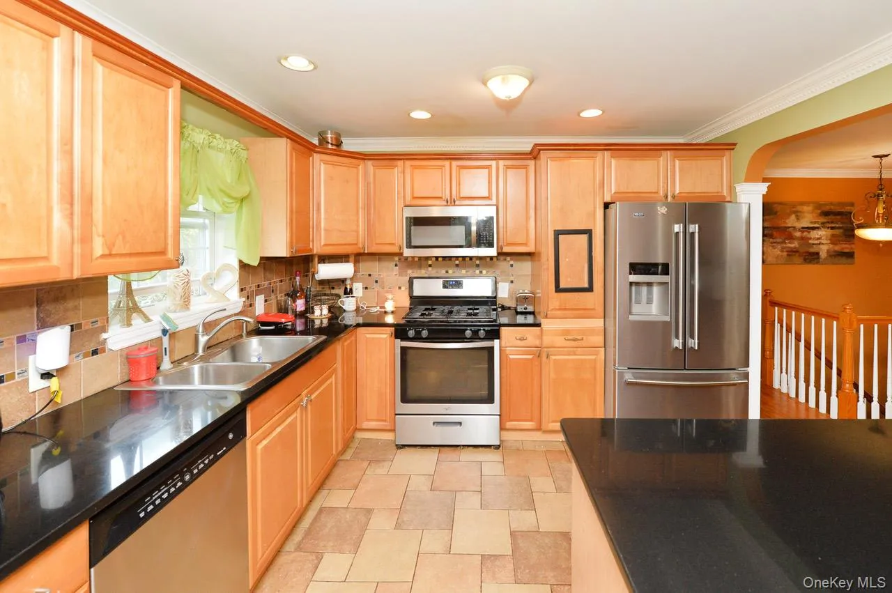 19 Dowd Street, Haverstraw, NY, 5 Bedrooms Bedrooms, 9 Rooms Rooms,3 BathroomsBathrooms,Residential,For Rent,Dowd,0,1036608 19 Dowd Street, Haverstraw, NY, 5 Bedrooms Bedrooms, 9 Rooms Rooms,3 BathroomsBathrooms,Residential,For Rent,Dowd,0,1036608