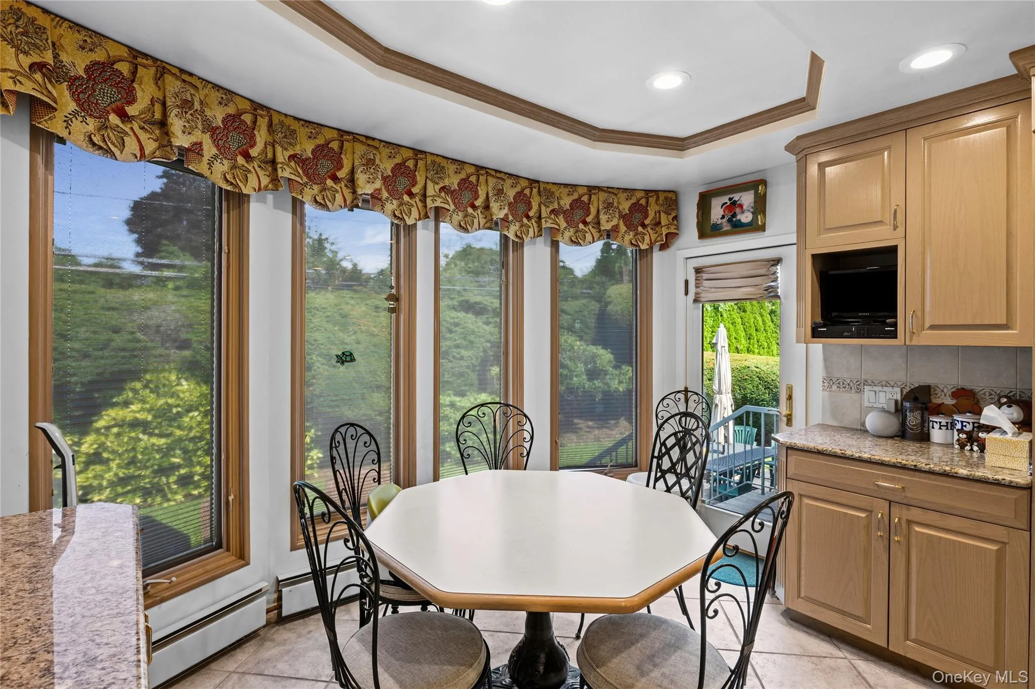 Eat in Kitchen Eat in Kitchen