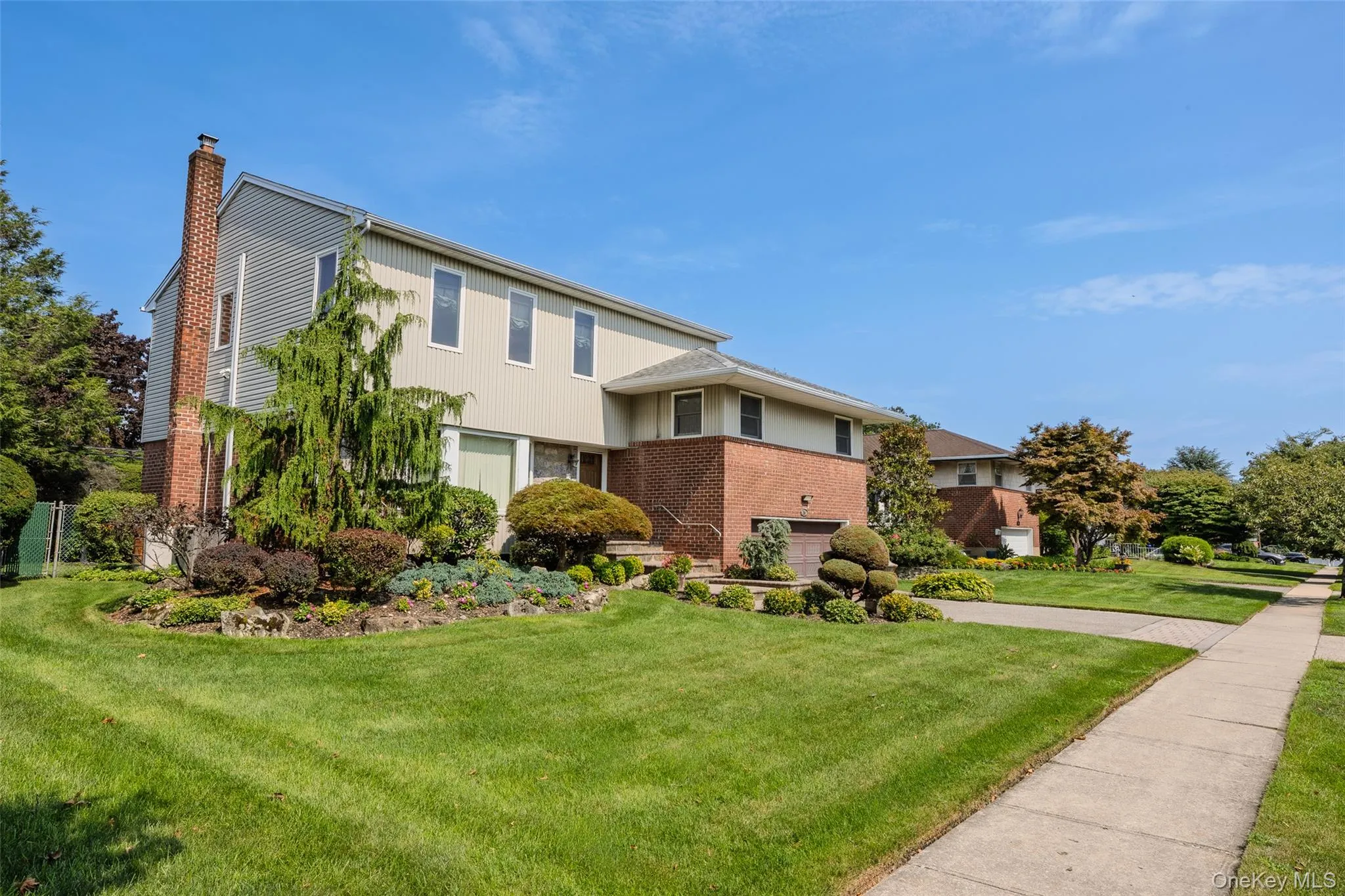 Beautifully Landscaped Beautifully Landscaped