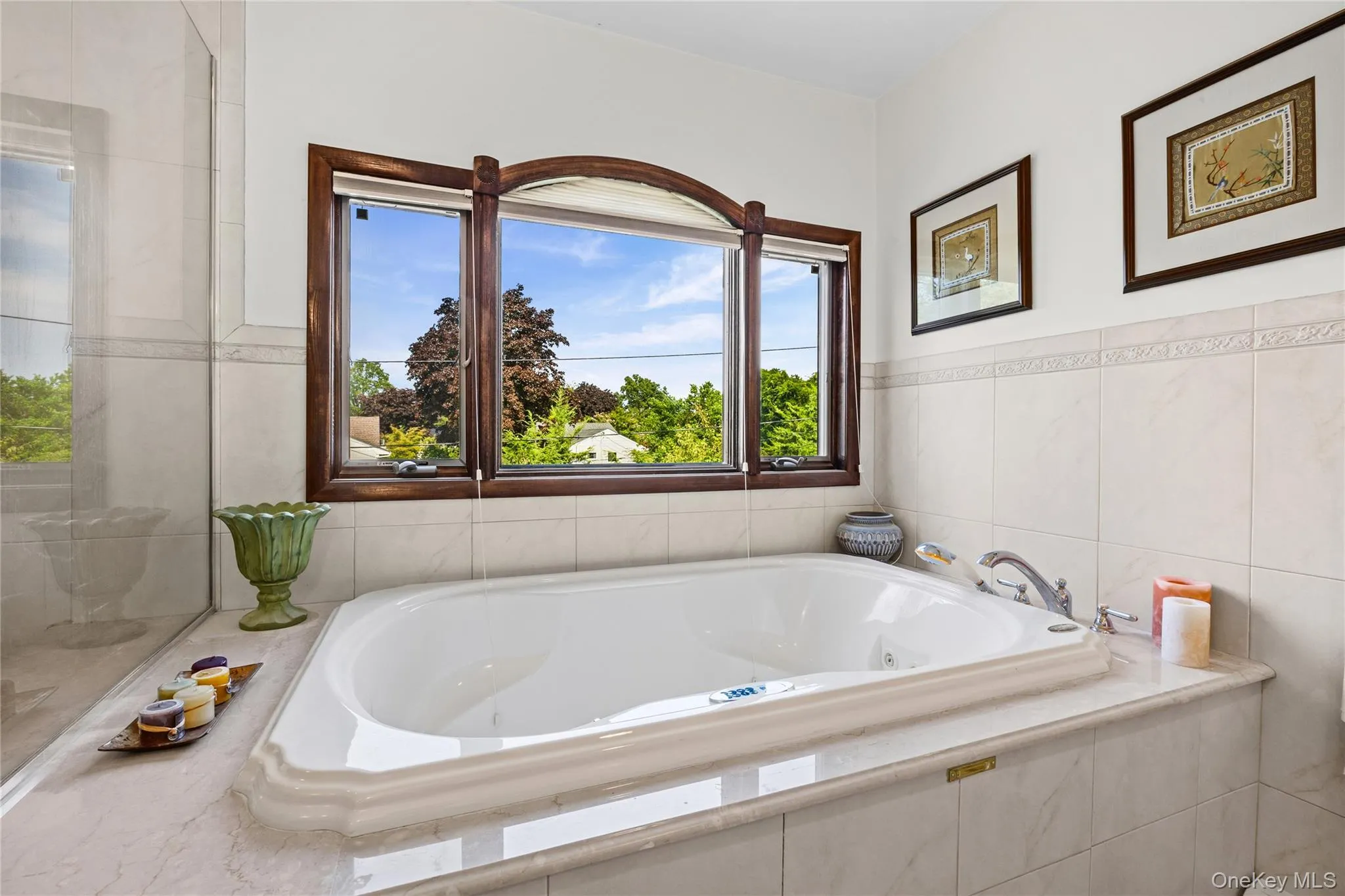 Jacuzzi Tub! Jacuzzi Tub!