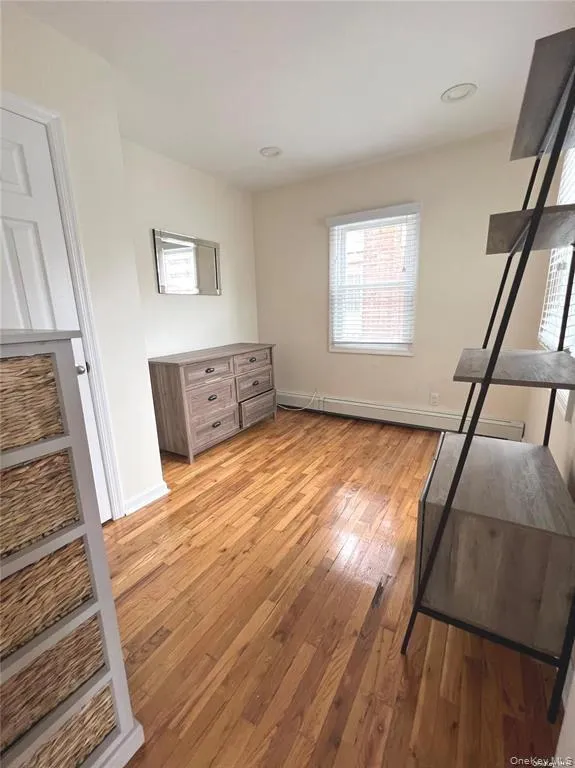 249 Broadway, Long Beach, NY, 3 Bedroom Bedrooms, 5 Room Rooms,1 BathroomBathrooms,Residential Lease,For Rent,Broadway,0,1036612 249 Broadway, Long Beach, NY, 3 Bedroom Bedrooms, 5 Room Rooms,1 BathroomBathrooms,Residential Lease,For Rent,Broadway,0,1036612