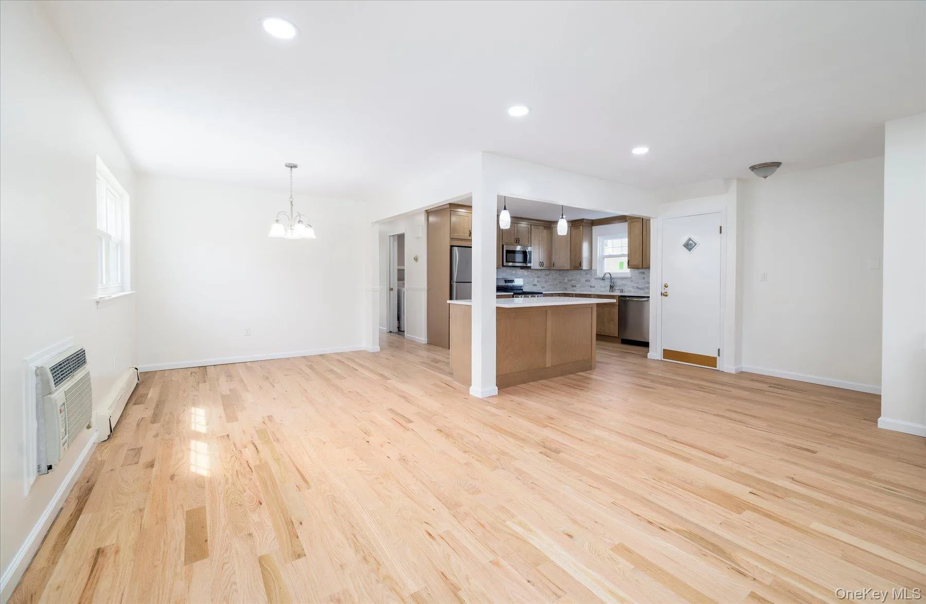 94 Centre Avenue, Hempstead, NY, 3 Bedrooms Bedrooms, 5 Rooms Rooms,1 BathroomBathrooms,Residential Lease,For Rent,Centre,0,1036617 94 Centre Avenue, Hempstead, NY, 3 Bedrooms Bedrooms, 5 Rooms Rooms,1 BathroomBathrooms,Residential Lease,For Rent,Centre,0,1036617