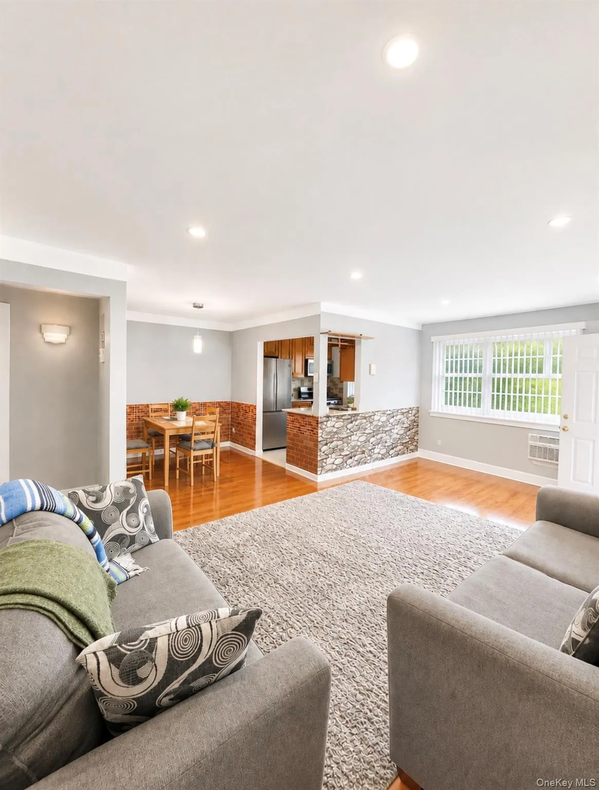 15054 Melbourne Avenue, New York, NY, 1 Bedroom Bedrooms, 4 Rooms Rooms,1 BathroomBathrooms,Residential,For Rent,Melbourne,0,1036623 15054 Melbourne Avenue, New York, NY, 1 Bedroom Bedrooms, 4 Rooms Rooms,1 BathroomBathrooms,Residential,For Rent,Melbourne,0,1036623