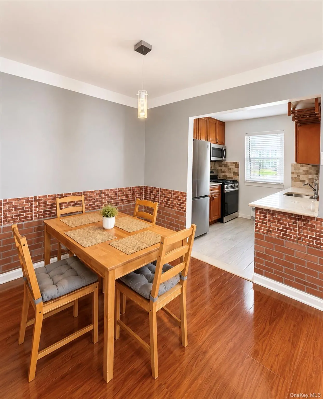 15054 Melbourne Avenue, New York, NY, 1 Bedroom Bedrooms, 4 Rooms Rooms,1 BathroomBathrooms,Residential,For Rent,Melbourne,0,1036623 15054 Melbourne Avenue, New York, NY, 1 Bedroom Bedrooms, 4 Rooms Rooms,1 BathroomBathrooms,Residential,For Rent,Melbourne,0,1036623