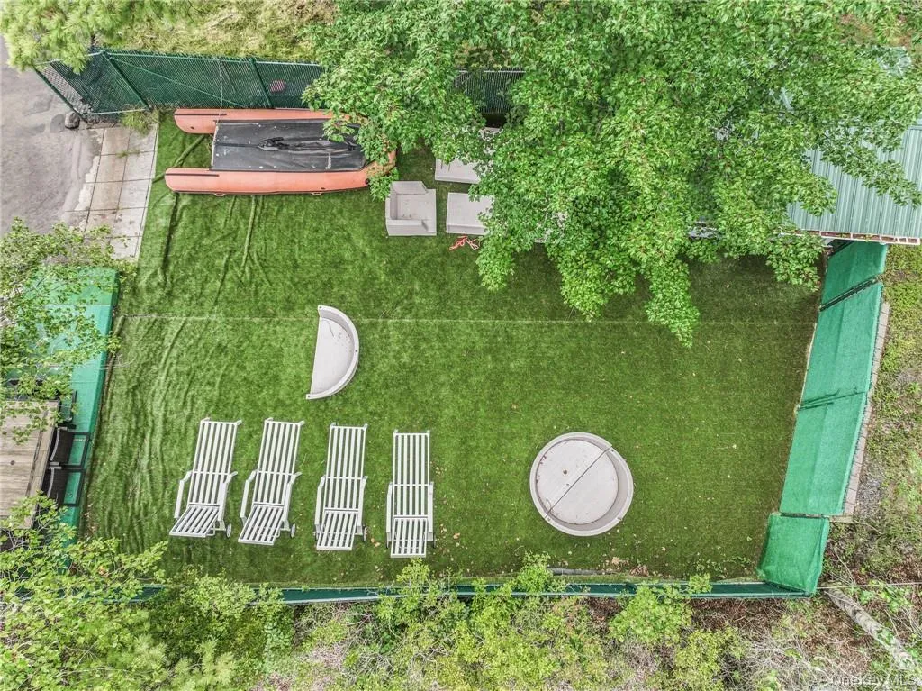 Private Lakefront lot Private Lakefront lot