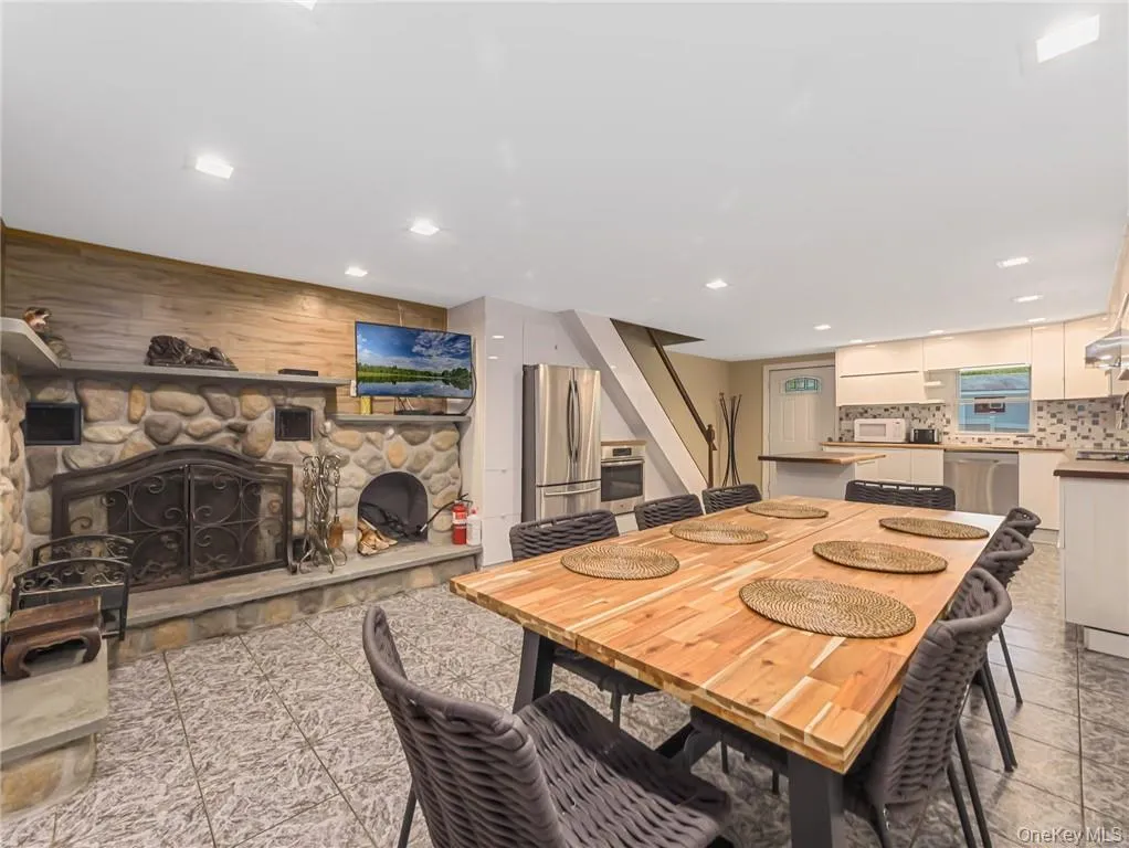 2 Hollowaty Kosak Road, Lumberland, NY, 3 Bedrooms Bedrooms, 8 Rooms Rooms,2 BathroomsBathrooms,Residential,For Rent,Hollowaty Kosak,0,1036624 2 Hollowaty Kosak Road, Lumberland, NY, 3 Bedrooms Bedrooms, 8 Rooms Rooms,2 BathroomsBathrooms,Residential,For Rent,Hollowaty Kosak,0,1036624