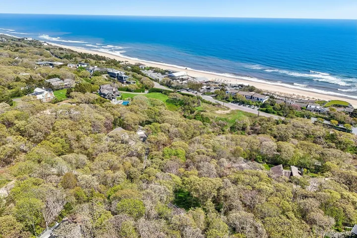 15 Elm Lane, East Hampton, New York 11954