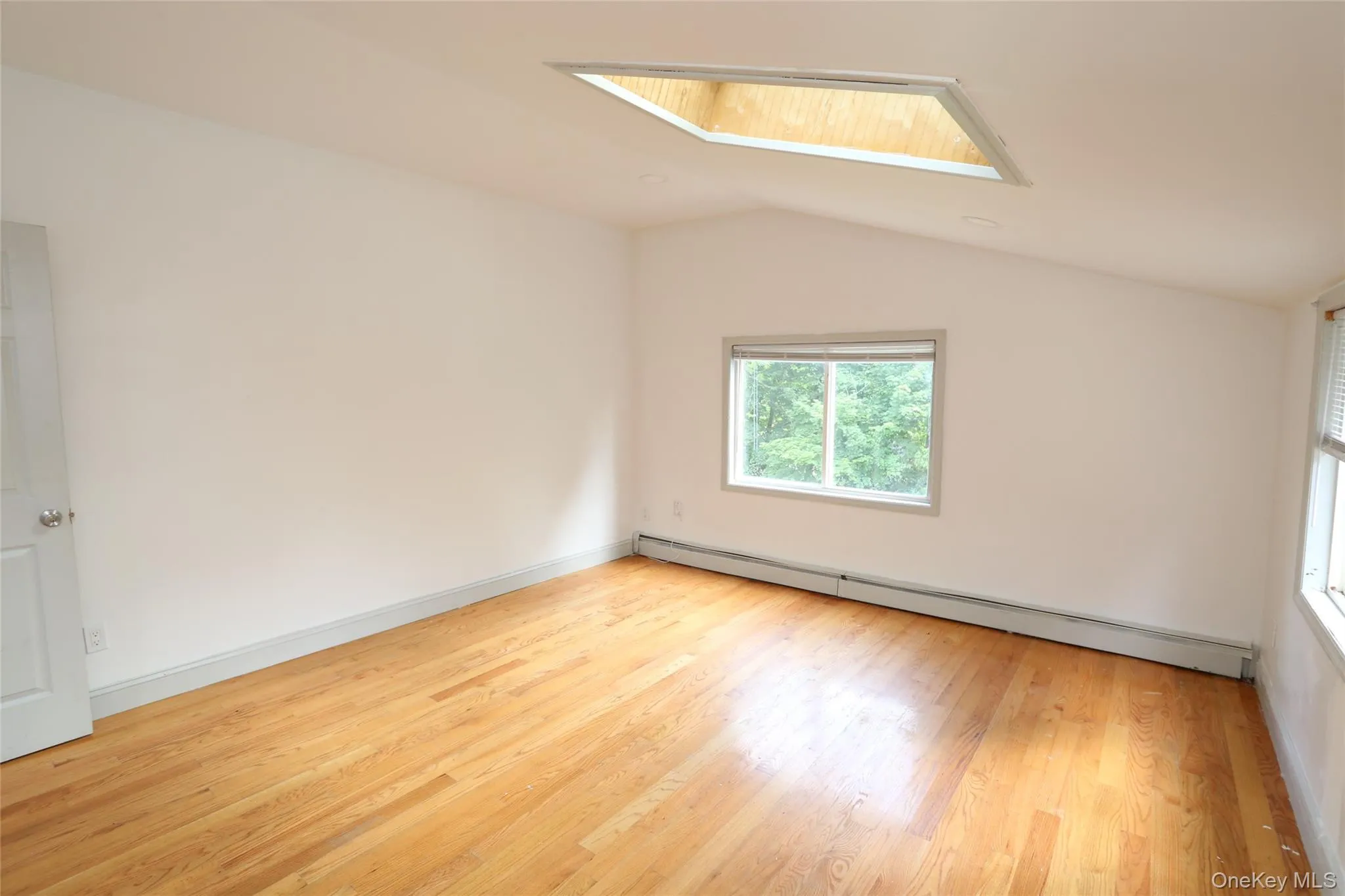 1 Sunset Drive, Ramapo, NY, 7 Bedrooms Bedrooms, 9 Rooms Rooms,3 BathroomsBathrooms,Residential,For Rent,Sunset,0,1036633 1 Sunset Drive, Ramapo, NY, 7 Bedrooms Bedrooms, 9 Rooms Rooms,3 BathroomsBathrooms,Residential,For Rent,Sunset,0,1036633