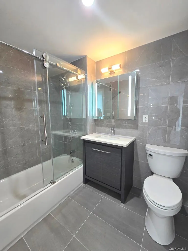 65-18 Austin Street, New York, NY, 2 Bedrooms Bedrooms, 5 Rooms Rooms,2 BathroomsBathrooms,Residential Lease,For Rent,Austin,0,1036636 65-18 Austin Street, New York, NY, 2 Bedrooms Bedrooms, 5 Rooms Rooms,2 BathroomsBathrooms,Residential Lease,For Rent,Austin,0,1036636