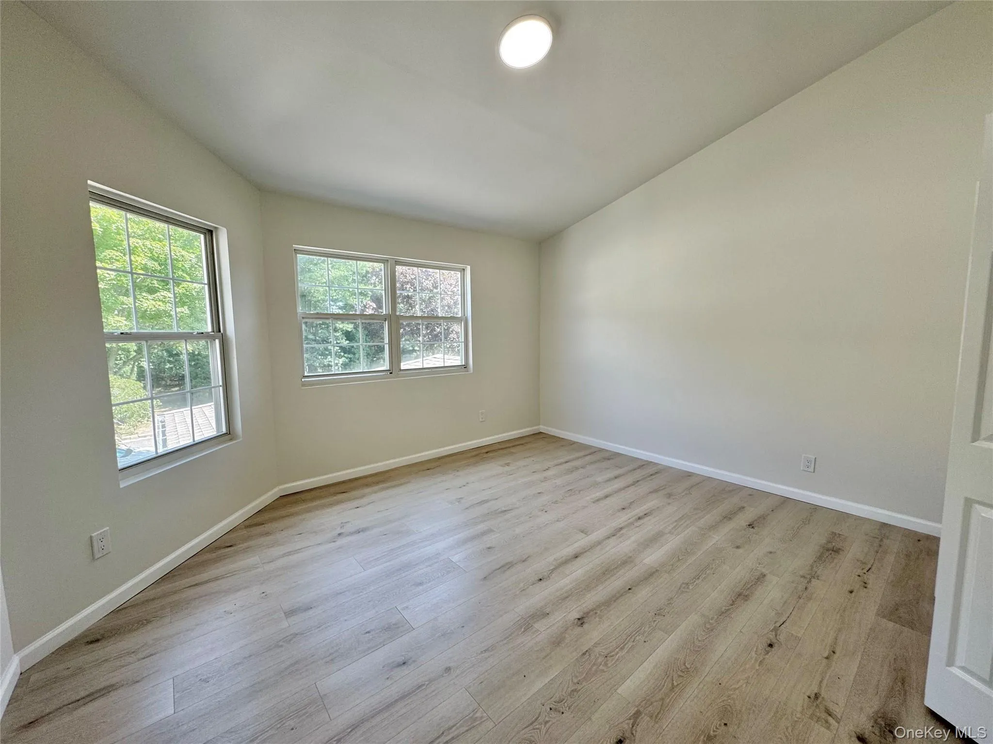43 Commodore Circle, Brookhaven, NY, 2 Bedrooms Bedrooms, 5 Rooms Rooms,2 BathroomsBathrooms,Residential,For Rent,Commodore Circle,0,1036637 43 Commodore Circle, Brookhaven, NY, 2 Bedrooms Bedrooms, 5 Rooms Rooms,2 BathroomsBathrooms,Residential,For Rent,Commodore Circle,0,1036637