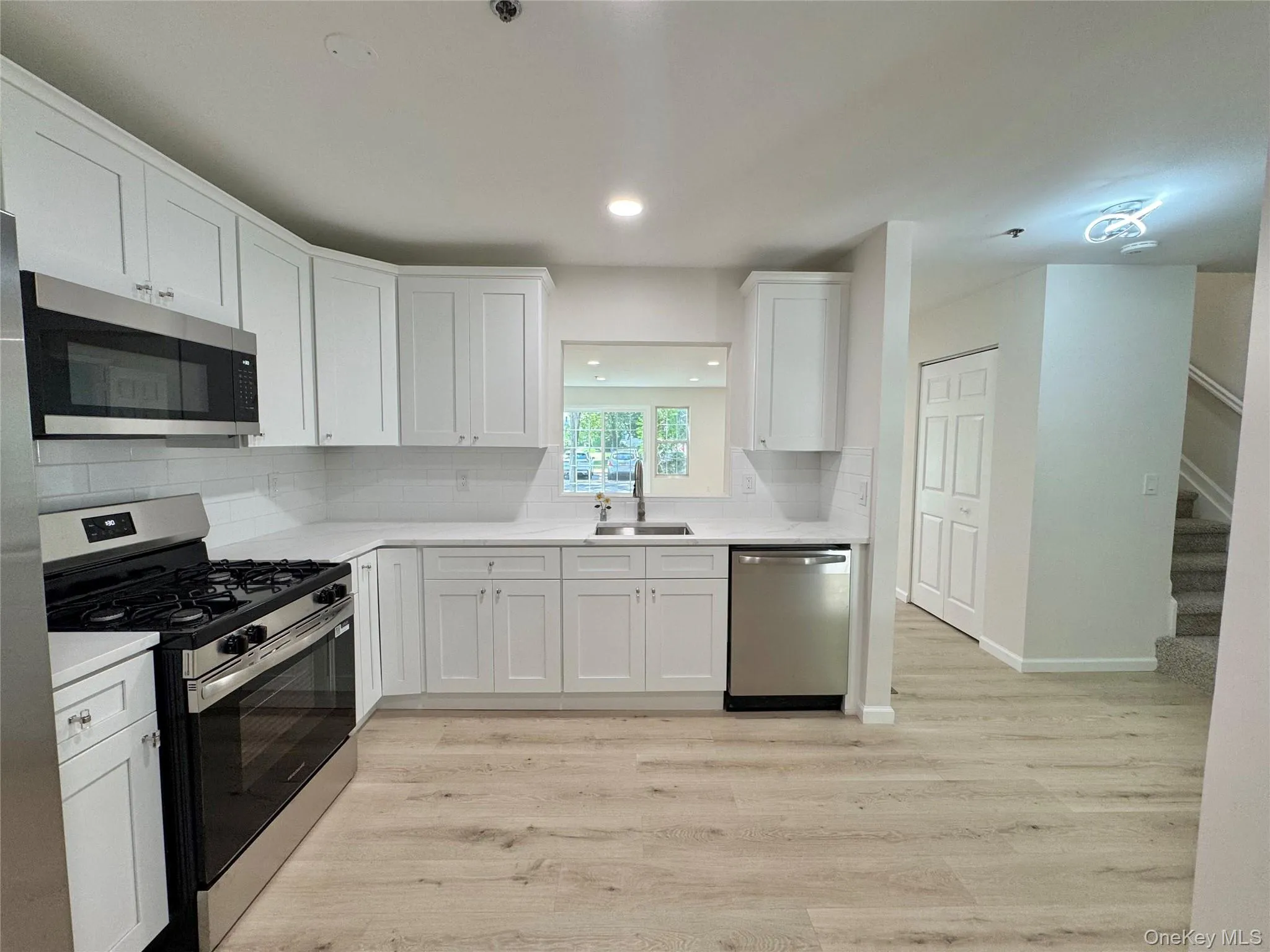 43 Commodore Circle, Brookhaven, NY, 2 Bedrooms Bedrooms, 5 Rooms Rooms,2 BathroomsBathrooms,Residential,For Rent,Commodore Circle,0,1036637 43 Commodore Circle, Brookhaven, NY, 2 Bedrooms Bedrooms, 5 Rooms Rooms,2 BathroomsBathrooms,Residential,For Rent,Commodore Circle,0,1036637