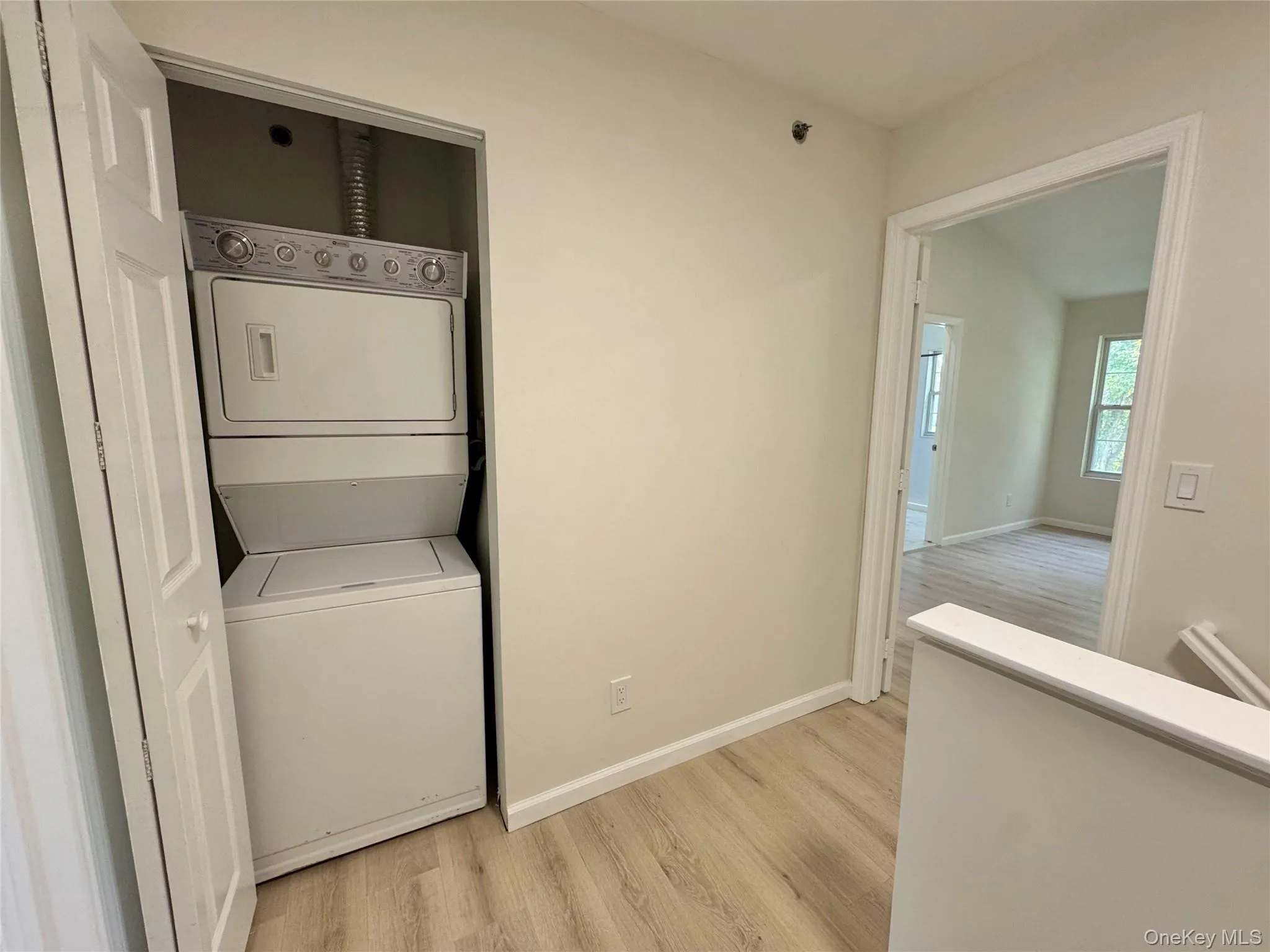 43 Commodore Circle, Brookhaven, NY, 2 Bedrooms Bedrooms, 5 Rooms Rooms,2 BathroomsBathrooms,Residential,For Rent,Commodore Circle,0,1036637 43 Commodore Circle, Brookhaven, NY, 2 Bedrooms Bedrooms, 5 Rooms Rooms,2 BathroomsBathrooms,Residential,For Rent,Commodore Circle,0,1036637