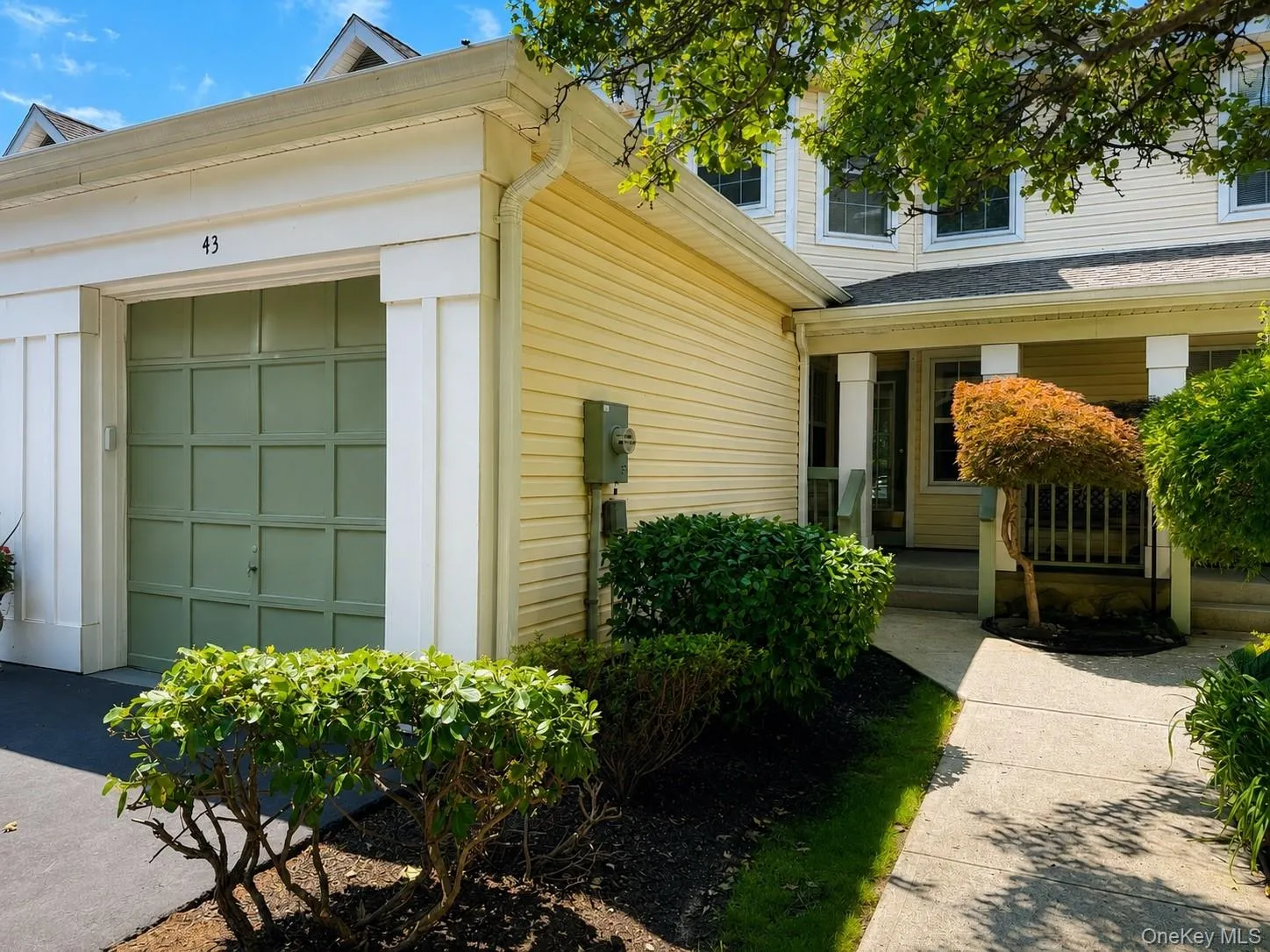 43 Commodore Circle, Brookhaven, NY, 2 Bedrooms Bedrooms, 5 Rooms Rooms,2 BathroomsBathrooms,Residential,For Rent,Commodore Circle,0,1036637 43 Commodore Circle, Brookhaven, NY, 2 Bedrooms Bedrooms, 5 Rooms Rooms,2 BathroomsBathrooms,Residential,For Rent,Commodore Circle,0,1036637