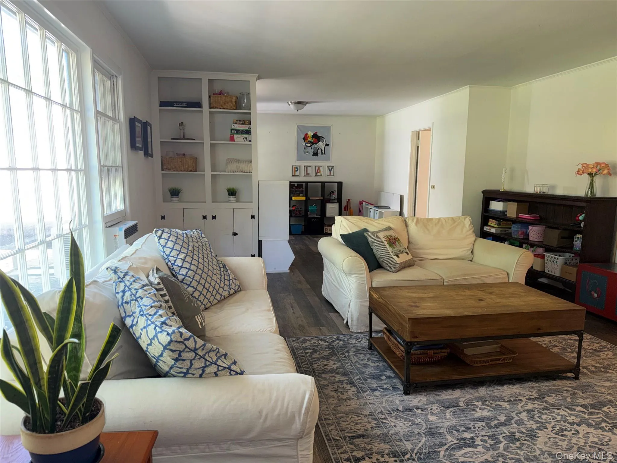Opens to Dining Room Opens to Dining Room