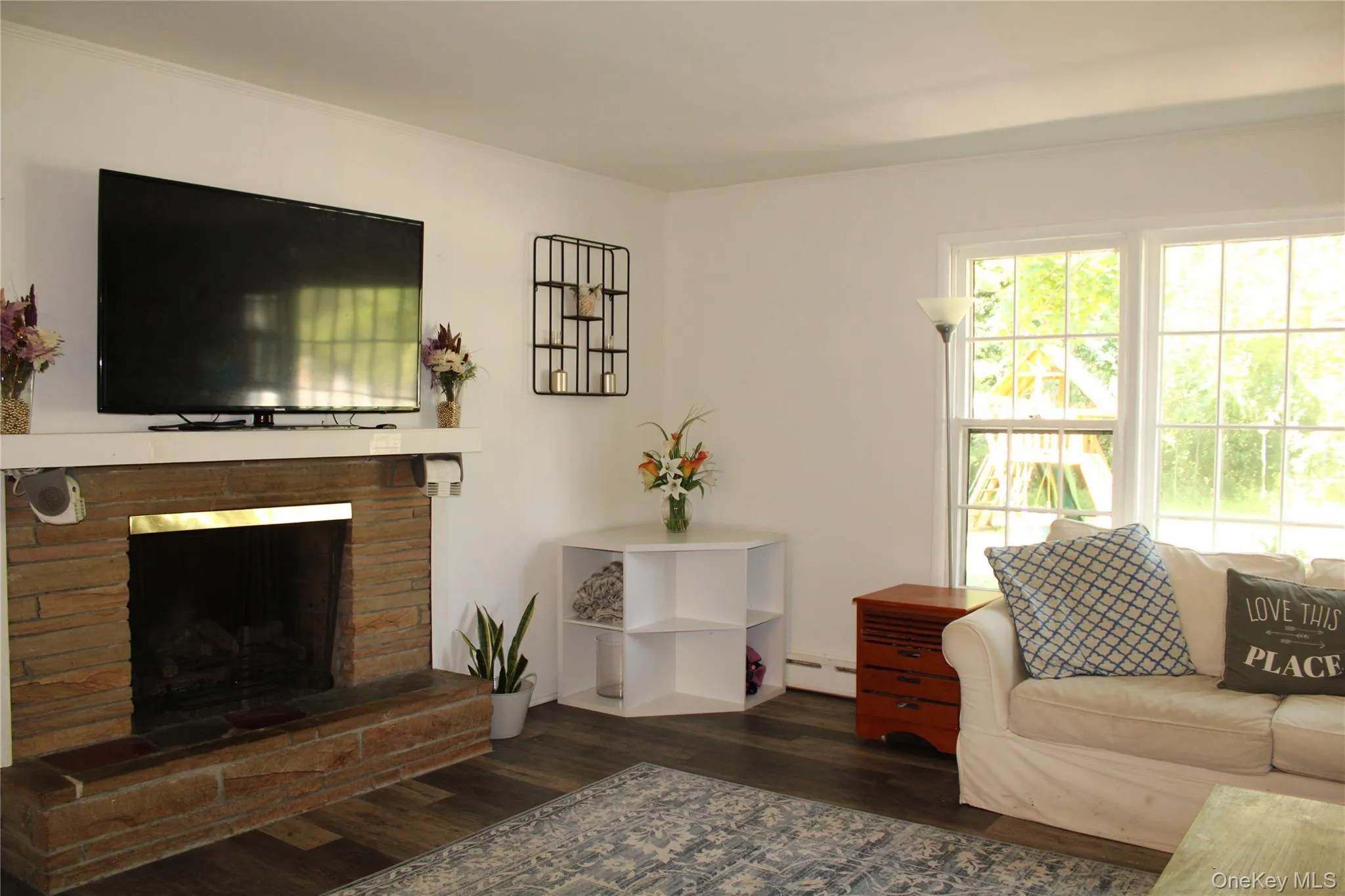 Convenient gas fireplace Convenient gas fireplace