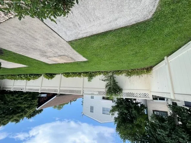 Backyard w/Patio Backyard w/Patio