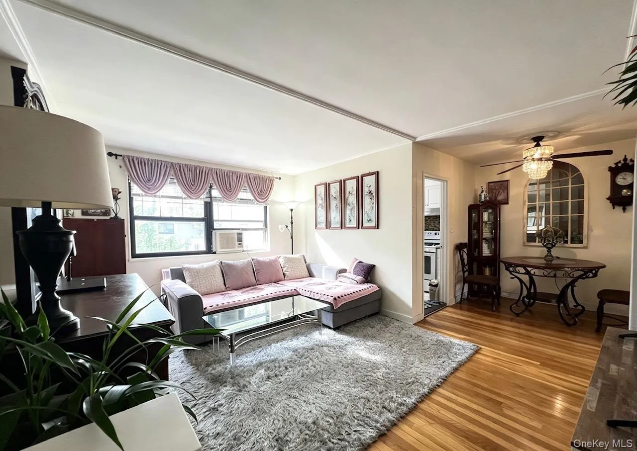 69-12 138th Street, New York, NY, 1 Bedroom Bedrooms, 4 Rooms Rooms,1 BathroomBathrooms,Residential,For Rent,138th Street,0,1036648 69-12 138th Street, New York, NY, 1 Bedroom Bedrooms, 4 Rooms Rooms,1 BathroomBathrooms,Residential,For Rent,138th Street,0,1036648