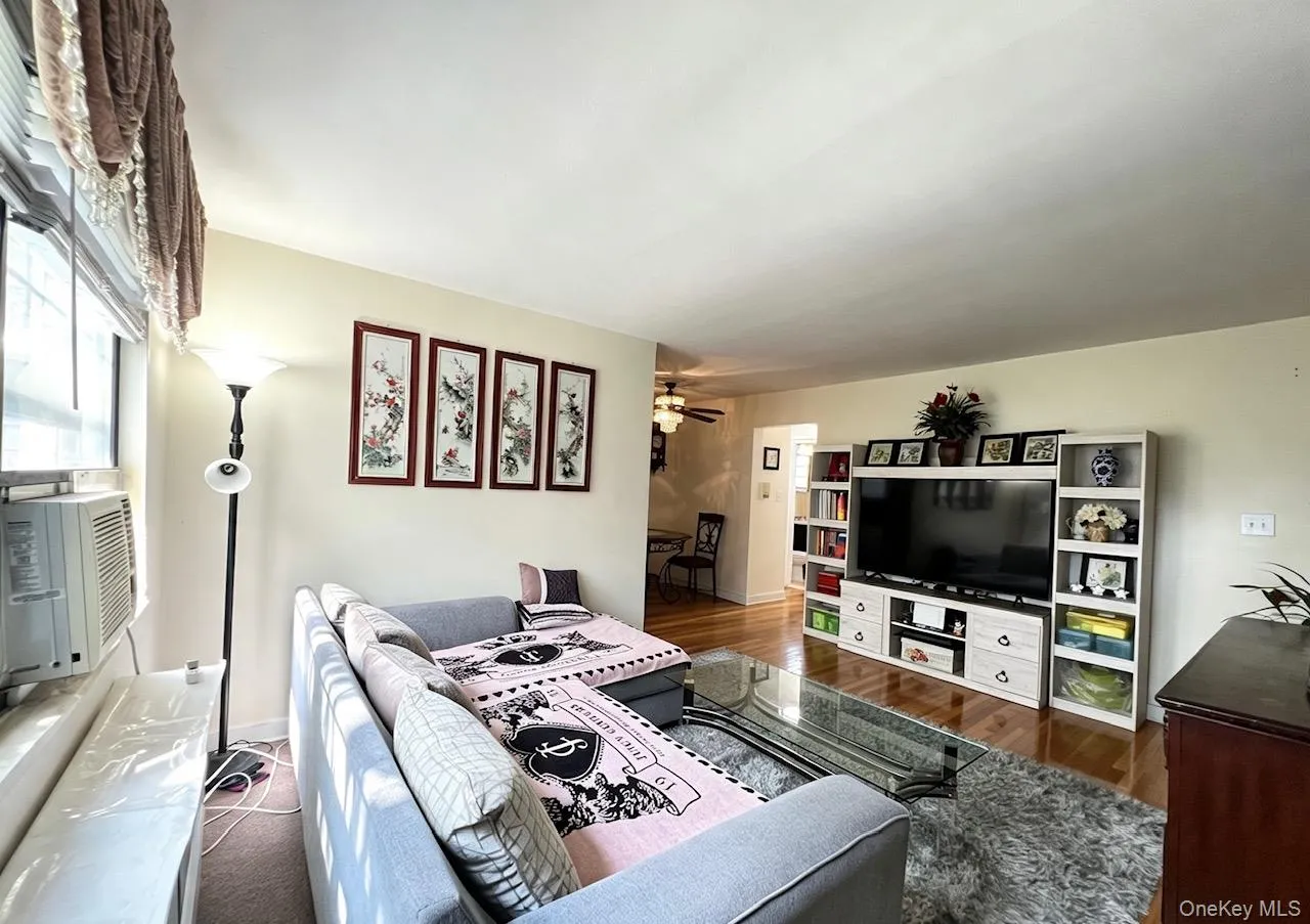 69-12 138th Street, New York, NY, 1 Bedroom Bedrooms, 4 Rooms Rooms,1 BathroomBathrooms,Residential,For Rent,138th Street,0,1036648 69-12 138th Street, New York, NY, 1 Bedroom Bedrooms, 4 Rooms Rooms,1 BathroomBathrooms,Residential,For Rent,138th Street,0,1036648
