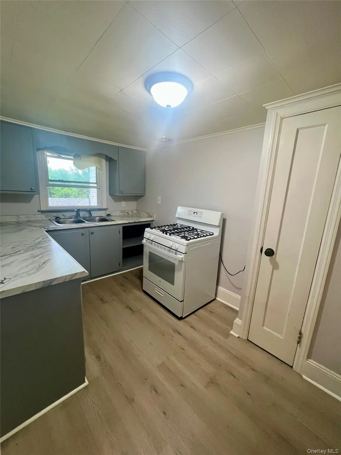 1612-1616 Route 9W, Marlboro, NY, 2 Bedrooms Bedrooms, 5 Rooms Rooms,1 BathroomBathrooms,Residential Lease,For Rent,Route 9W,0,1036650 1612-1616 Route 9W, Marlboro, NY, 2 Bedrooms Bedrooms, 5 Rooms Rooms,1 BathroomBathrooms,Residential Lease,For Rent,Route 9W,0,1036650