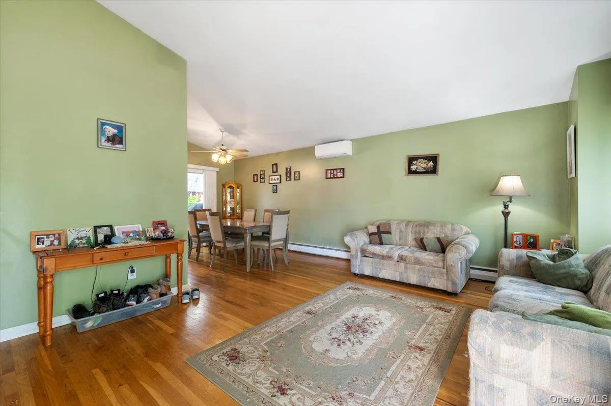 369 Central Avenue, Babylon, NY, 3 Bedrooms Bedrooms, 8 Rooms Rooms,2 BathroomsBathrooms,Residential,For Rent,Central,0,1036653 369 Central Avenue, Babylon, NY, 3 Bedrooms Bedrooms, 8 Rooms Rooms,2 BathroomsBathrooms,Residential,For Rent,Central,0,1036653