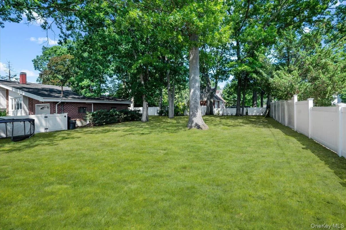 369 Central Avenue, Babylon, NY, 3 Bedrooms Bedrooms, 8 Rooms Rooms,2 BathroomsBathrooms,Residential,For Rent,Central,0,1036653 369 Central Avenue, Babylon, NY, 3 Bedrooms Bedrooms, 8 Rooms Rooms,2 BathroomsBathrooms,Residential,For Rent,Central,0,1036653