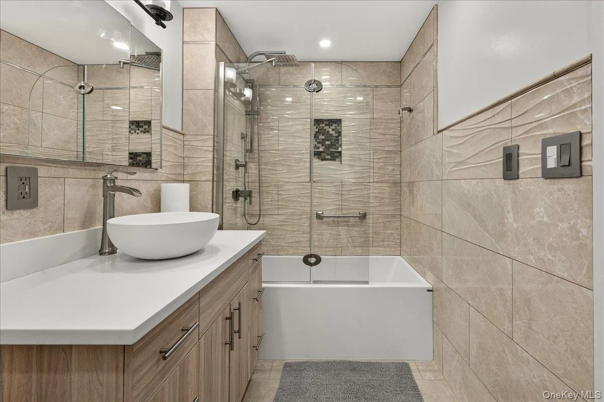 775 Lafayette Avenue, New York, NY, 2 Bedrooms Bedrooms, 4 Rooms Rooms,1 BathroomBathrooms,Residential,For Rent,Lafayette,0,1036654 775 Lafayette Avenue, New York, NY, 2 Bedrooms Bedrooms, 4 Rooms Rooms,1 BathroomBathrooms,Residential,For Rent,Lafayette,0,1036654