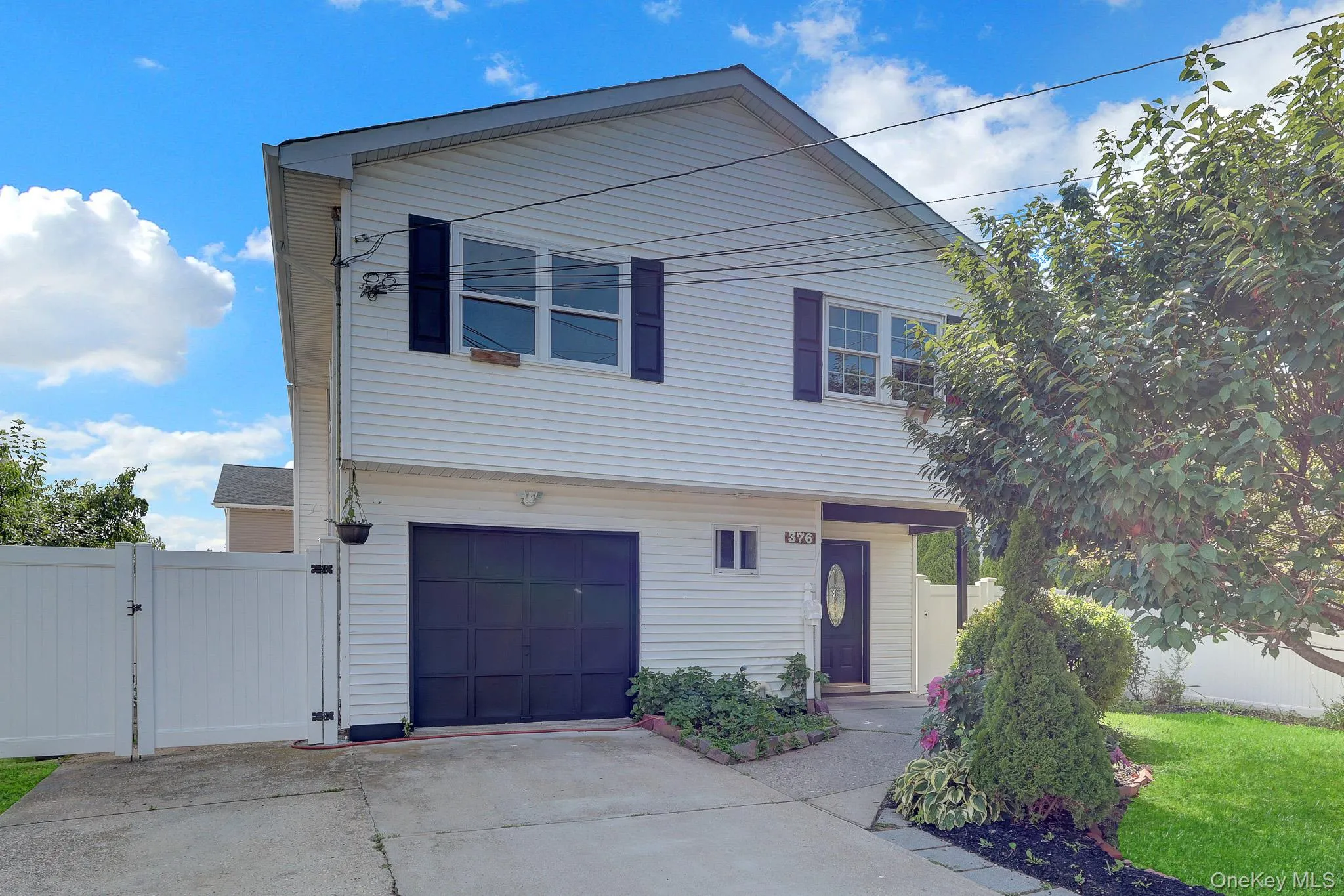 376 Ferraris, Babylon, NY, 6 Bedrooms Bedrooms, 13 Rooms Rooms,3 BathroomsBathrooms,Residential,For Rent,Ferraris,0,1036658 376 Ferraris, Babylon, NY, 6 Bedrooms Bedrooms, 13 Rooms Rooms,3 BathroomsBathrooms,Residential,For Rent,Ferraris,0,1036658