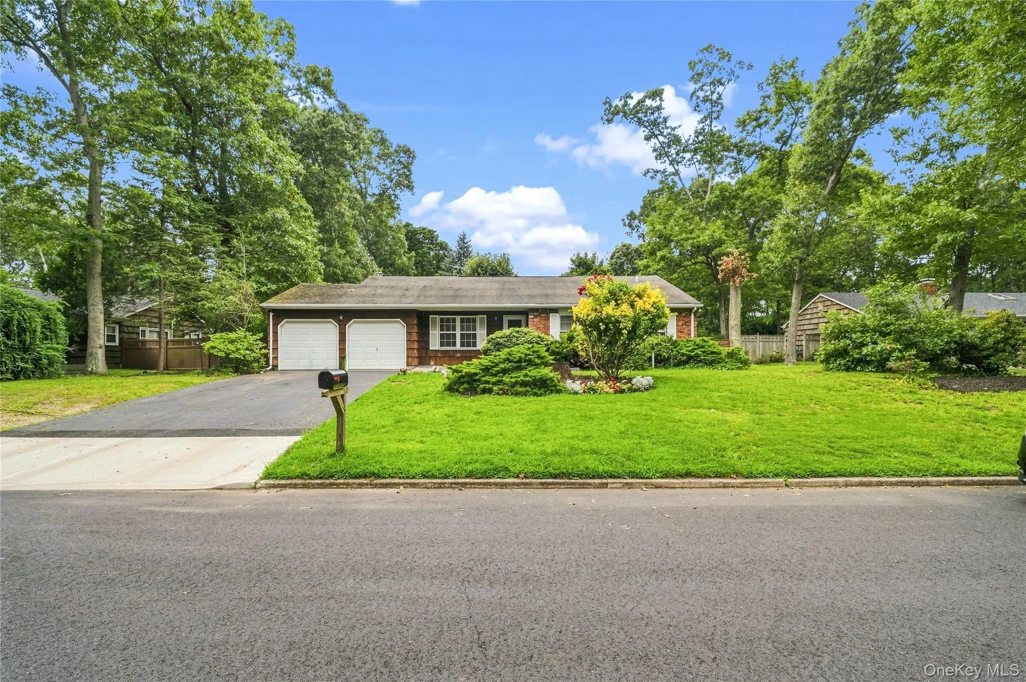 40 Glenridge Avenue, Brookhaven, NY, 3 Bedrooms Bedrooms, 7 Rooms Rooms,2 BathroomsBathrooms,Residential,For Rent,Glenridge,0,1036659 40 Glenridge Avenue, Brookhaven, NY, 3 Bedrooms Bedrooms, 7 Rooms Rooms,2 BathroomsBathrooms,Residential,For Rent,Glenridge,0,1036659