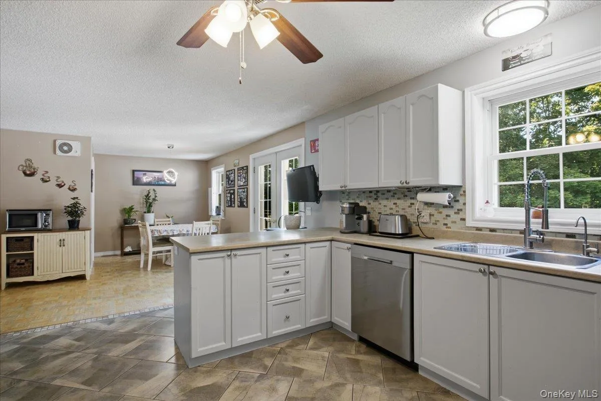 36 Hillside Avenue, Dover, NY, 3 Bedrooms Bedrooms, 8 Rooms Rooms,2 BathroomsBathrooms,Residential,For Rent,Hillside,0,1036661 36 Hillside Avenue, Dover, NY, 3 Bedrooms Bedrooms, 8 Rooms Rooms,2 BathroomsBathrooms,Residential,For Rent,Hillside,0,1036661
