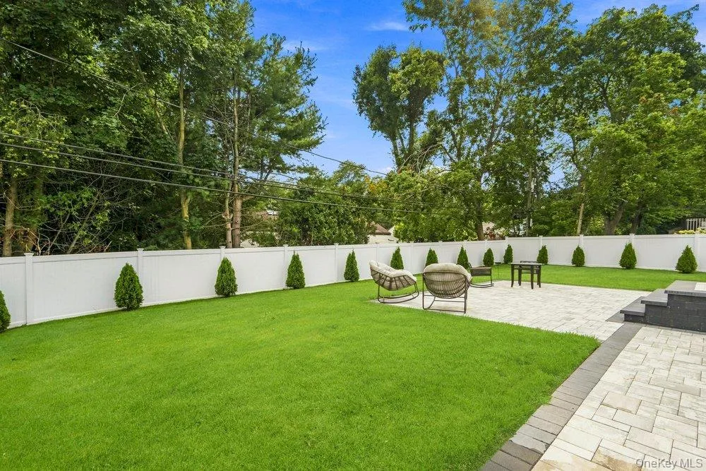 8 Allison Drive, Oyster Bay, NY, 5 Bedrooms Bedrooms, 9 Rooms Rooms,5 BathroomsBathrooms,Residential,For Rent,Allison,0,1036664 8 Allison Drive, Oyster Bay, NY, 5 Bedrooms Bedrooms, 9 Rooms Rooms,5 BathroomsBathrooms,Residential,For Rent,Allison,0,1036664