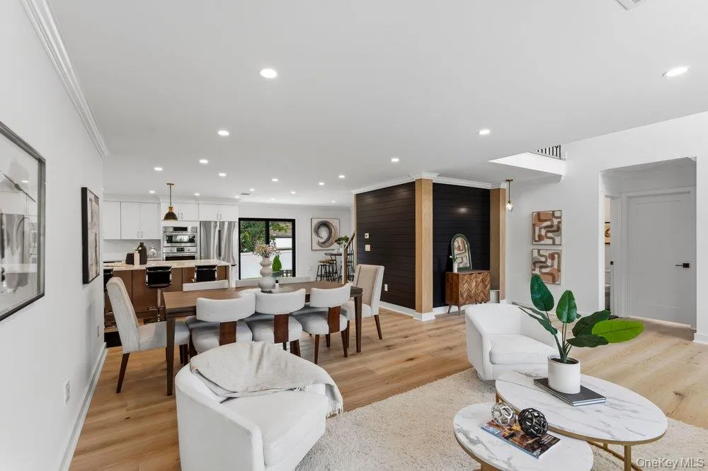 8 Allison Drive, Oyster Bay, NY, 5 Bedrooms Bedrooms, 9 Rooms Rooms,5 BathroomsBathrooms,Residential,For Rent,Allison,0,1036664 8 Allison Drive, Oyster Bay, NY, 5 Bedrooms Bedrooms, 9 Rooms Rooms,5 BathroomsBathrooms,Residential,For Rent,Allison,0,1036664