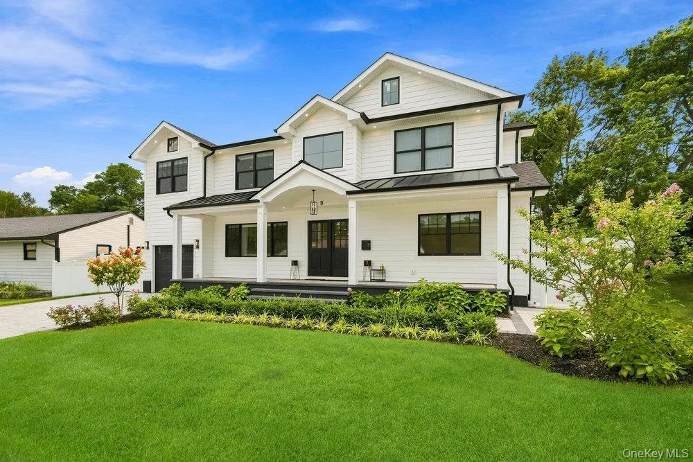 8 Allison Drive, Oyster Bay, NY, 5 Bedrooms Bedrooms, 9 Rooms Rooms,5 BathroomsBathrooms,Residential,For Rent,Allison,0,1036664 8 Allison Drive, Oyster Bay, NY, 5 Bedrooms Bedrooms, 9 Rooms Rooms,5 BathroomsBathrooms,Residential,For Rent,Allison,0,1036664
