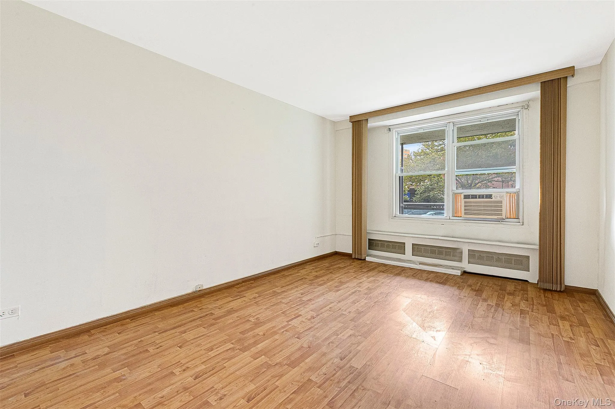 97-37 63rd Road, New York, NY, 1 Bedroom Bedrooms, 4 Rooms Rooms,1 BathroomBathrooms,Residential,For Rent,63rd,0,1036665 97-37 63rd Road, New York, NY, 1 Bedroom Bedrooms, 4 Rooms Rooms,1 BathroomBathrooms,Residential,For Rent,63rd,0,1036665