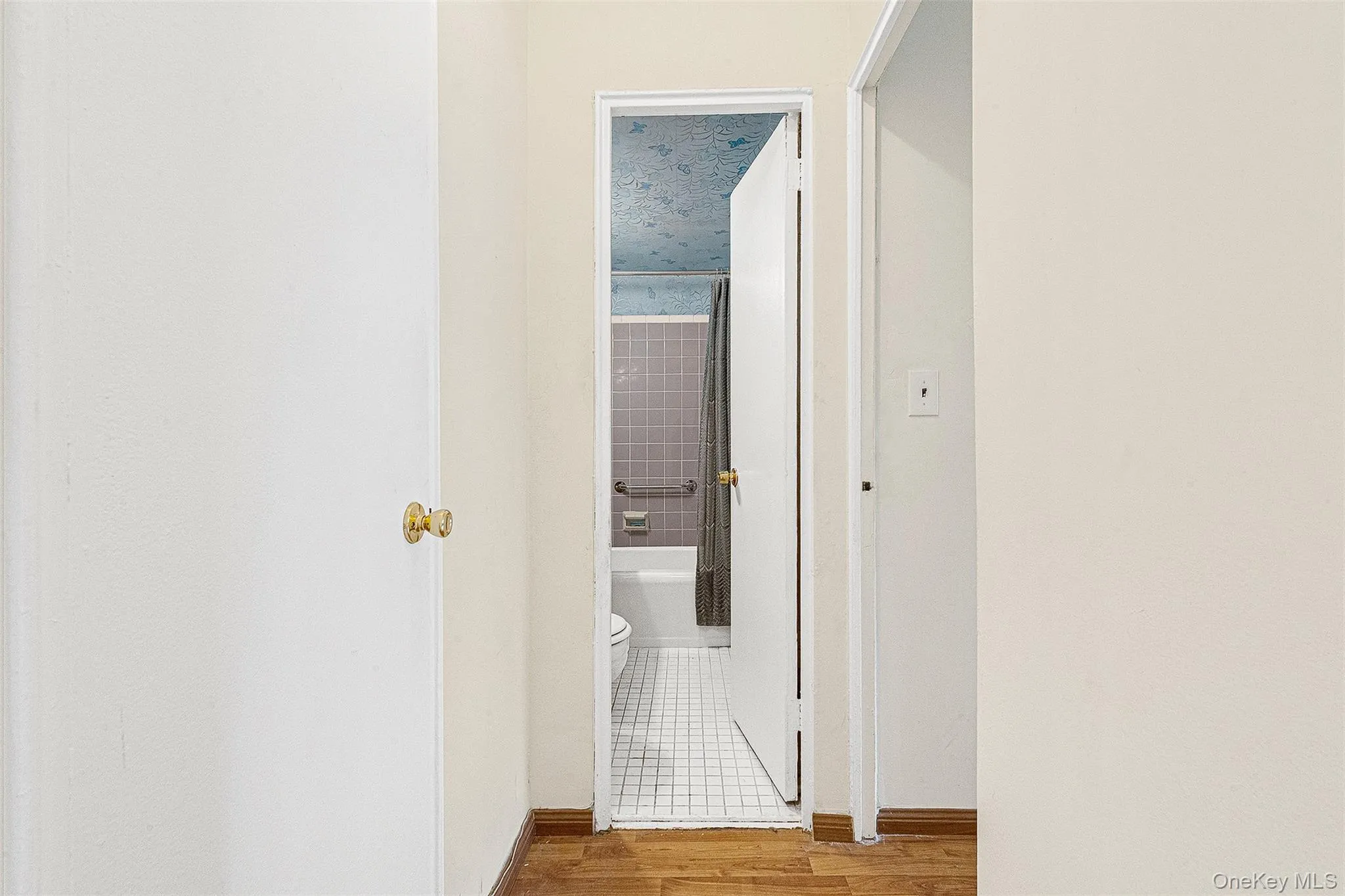 97-37 63rd Road, New York, NY, 1 Bedroom Bedrooms, 4 Rooms Rooms,1 BathroomBathrooms,Residential,For Rent,63rd,0,1036665 97-37 63rd Road, New York, NY, 1 Bedroom Bedrooms, 4 Rooms Rooms,1 BathroomBathrooms,Residential,For Rent,63rd,0,1036665