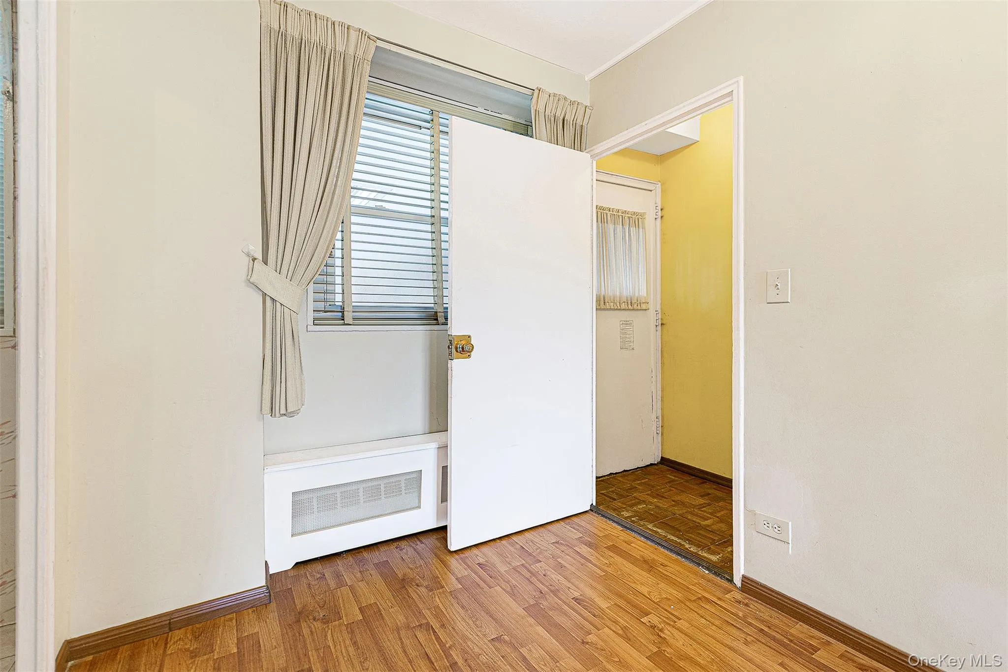 97-37 63rd Road, New York, NY, 1 Bedroom Bedrooms, 4 Rooms Rooms,1 BathroomBathrooms,Residential,For Rent,63rd,0,1036665 97-37 63rd Road, New York, NY, 1 Bedroom Bedrooms, 4 Rooms Rooms,1 BathroomBathrooms,Residential,For Rent,63rd,0,1036665