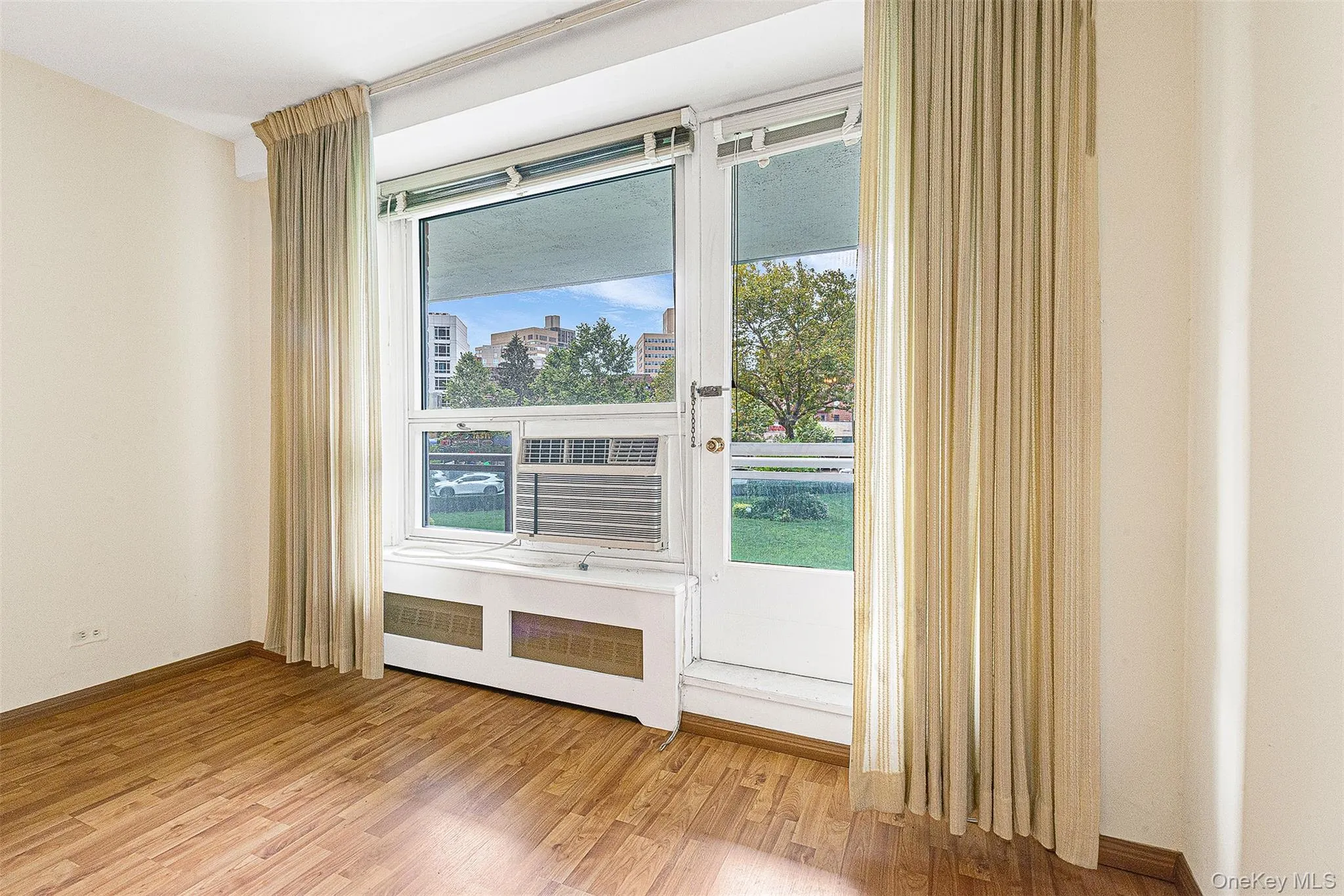 97-37 63rd Road, New York, NY, 1 Bedroom Bedrooms, 4 Rooms Rooms,1 BathroomBathrooms,Residential,For Rent,63rd,0,1036665 97-37 63rd Road, New York, NY, 1 Bedroom Bedrooms, 4 Rooms Rooms,1 BathroomBathrooms,Residential,For Rent,63rd,0,1036665