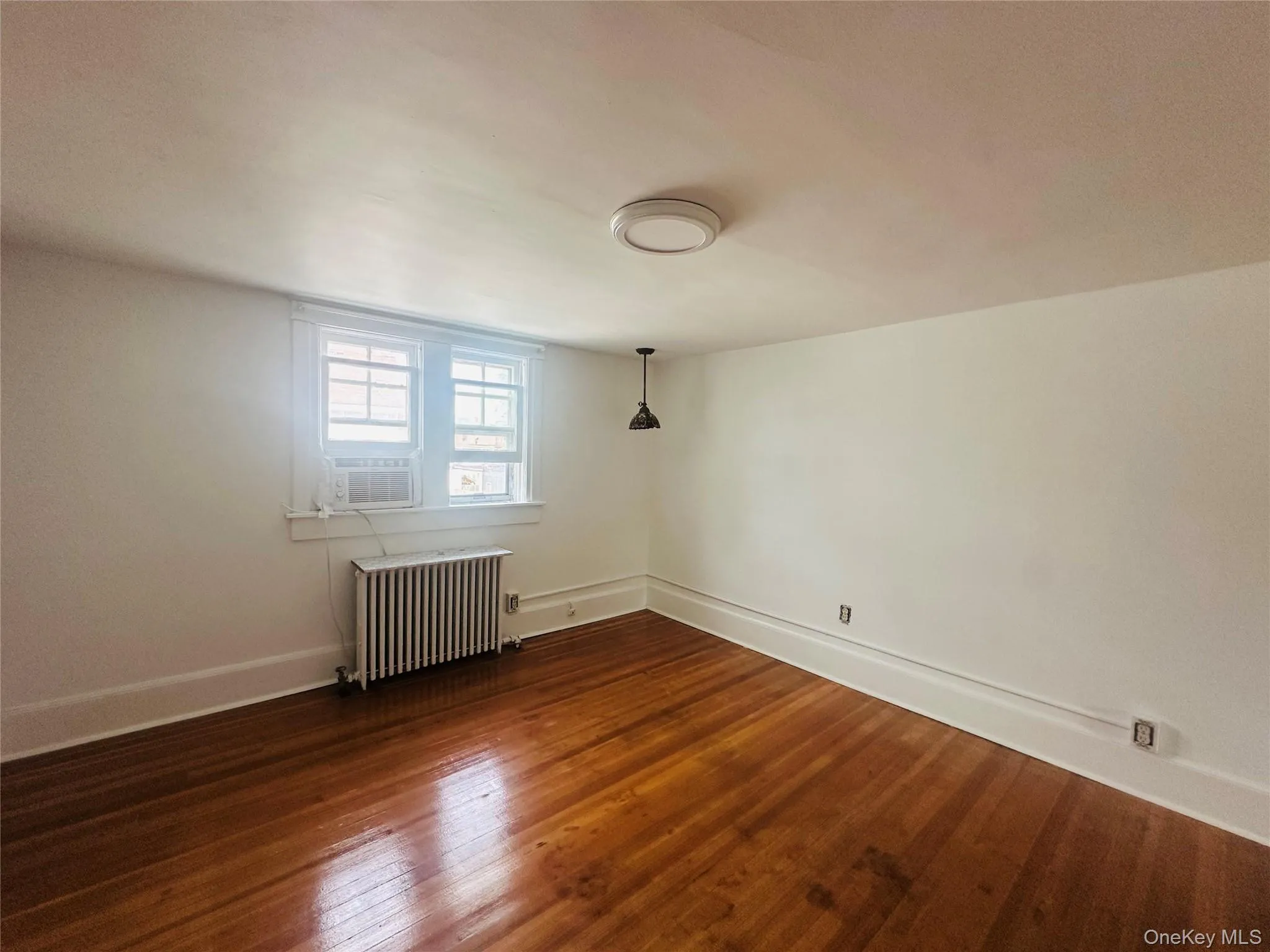 12 Cliff Street, Beacon, NY, 1 Bedroom Bedrooms, 4 Rooms Rooms,1 BathroomBathrooms,Residential Lease,For Rent,Cliff,0,1036667 12 Cliff Street, Beacon, NY, 1 Bedroom Bedrooms, 4 Rooms Rooms,1 BathroomBathrooms,Residential Lease,For Rent,Cliff,0,1036667