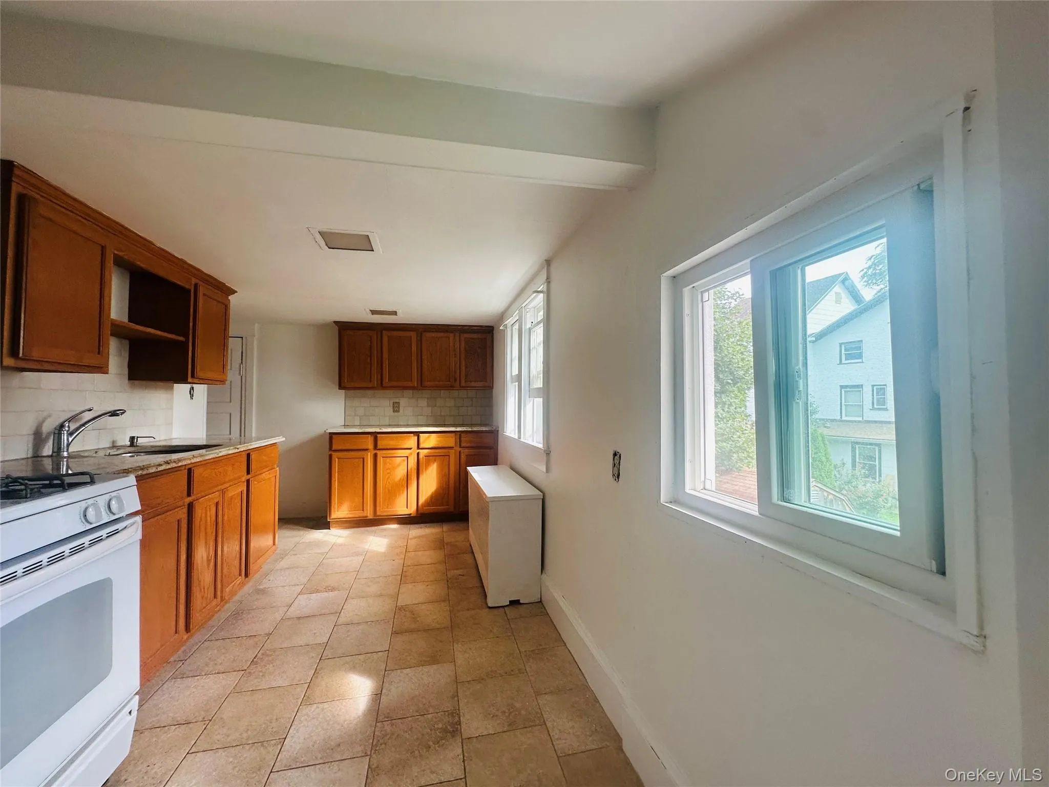 12 Cliff Street, Beacon, NY, 1 Bedroom Bedrooms, 4 Rooms Rooms,1 BathroomBathrooms,Residential Lease,For Rent,Cliff,0,1036667 12 Cliff Street, Beacon, NY, 1 Bedroom Bedrooms, 4 Rooms Rooms,1 BathroomBathrooms,Residential Lease,For Rent,Cliff,0,1036667