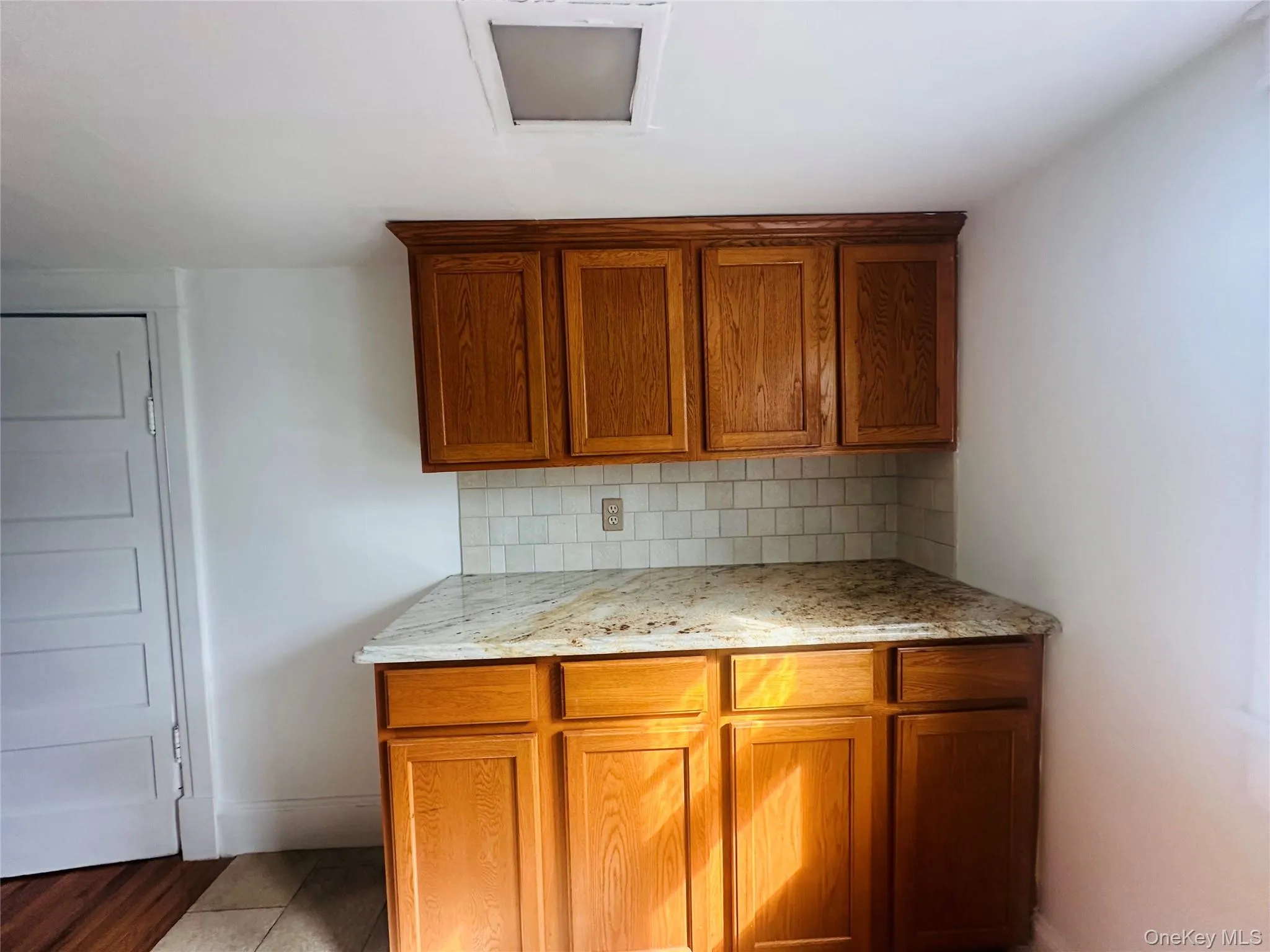 12 Cliff Street, Beacon, NY, 1 Bedroom Bedrooms, 4 Rooms Rooms,1 BathroomBathrooms,Residential Lease,For Rent,Cliff,0,1036667 12 Cliff Street, Beacon, NY, 1 Bedroom Bedrooms, 4 Rooms Rooms,1 BathroomBathrooms,Residential Lease,For Rent,Cliff,0,1036667