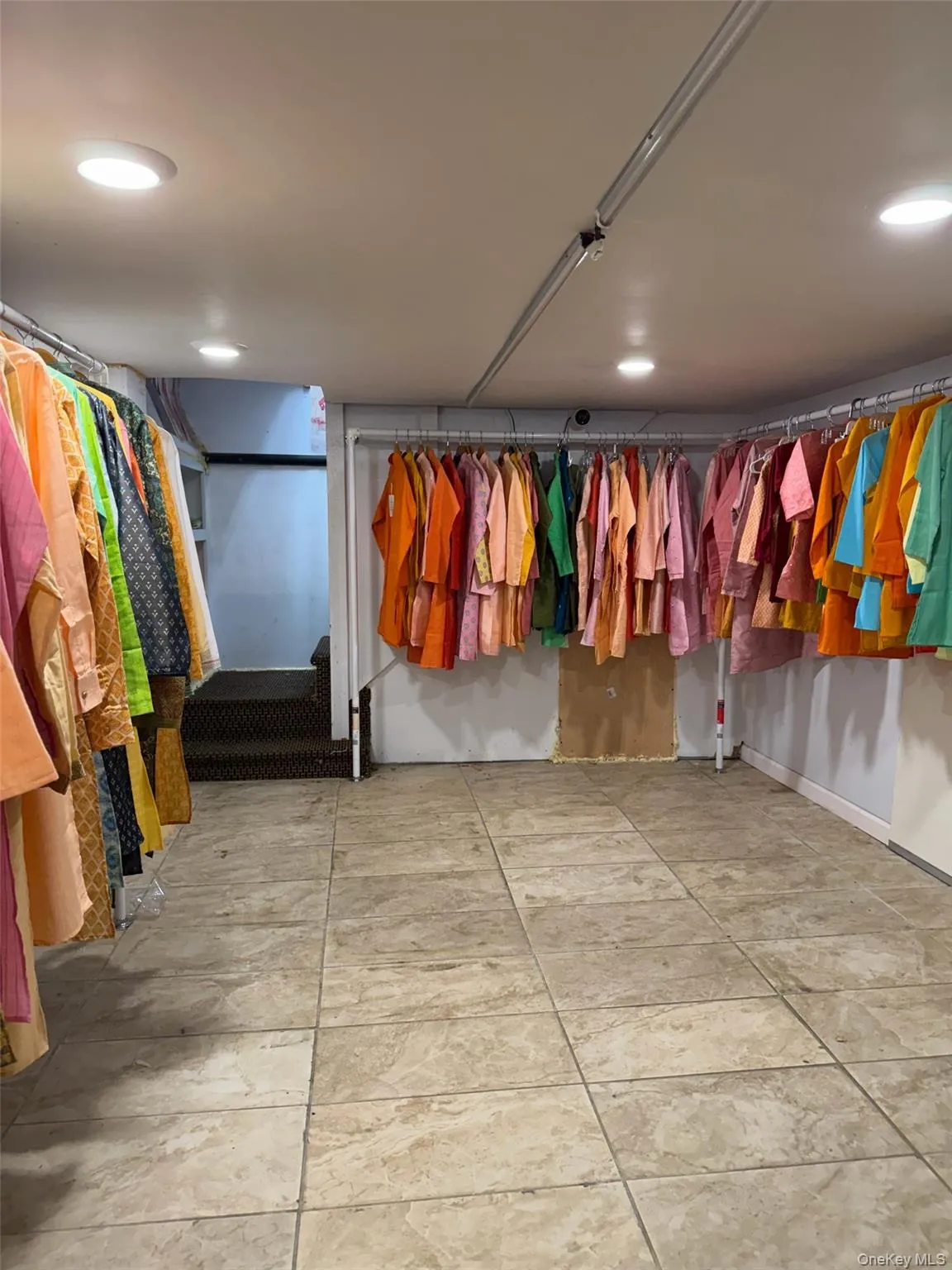 2145 Starling ave, New York, NY, ,Commercial Lease,For Rent,Starling ave,0,1036673 2145 Starling ave, New York, NY, ,Commercial Lease,For Rent,Starling ave,0,1036673