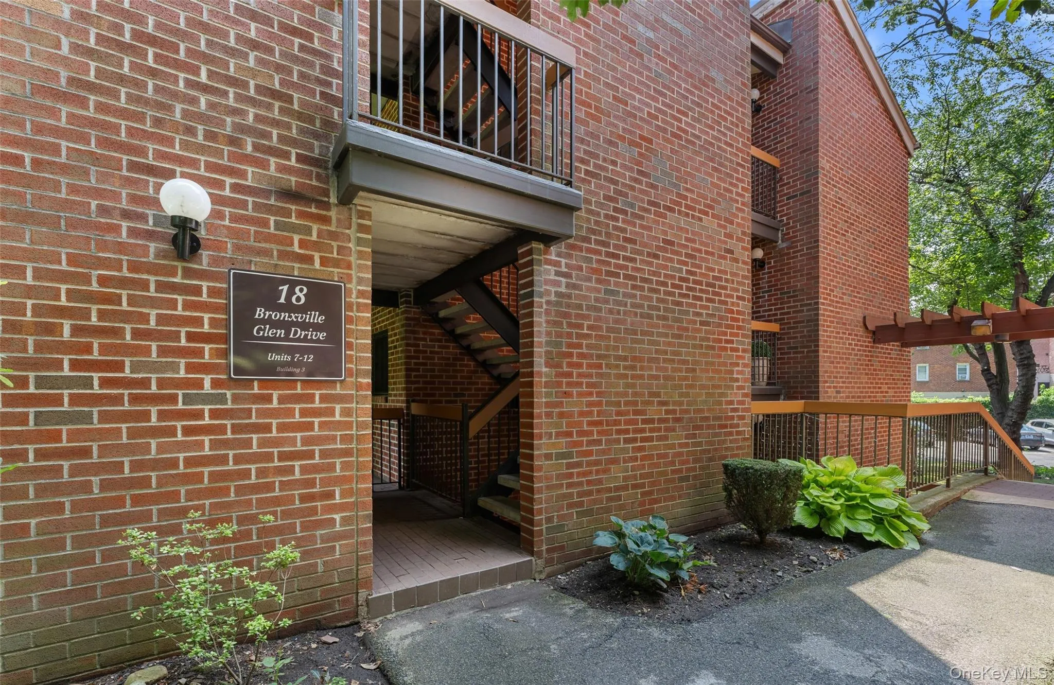 18 Bronxville Glen Drive, Yonkers, NY, 1 Bedroom Bedrooms, 5 Rooms Rooms,2 BathroomsBathrooms,Residential,For Rent,Bronxville Glen,0,1036675 18 Bronxville Glen Drive, Yonkers, NY, 1 Bedroom Bedrooms, 5 Rooms Rooms,2 BathroomsBathrooms,Residential,For Rent,Bronxville Glen,0,1036675