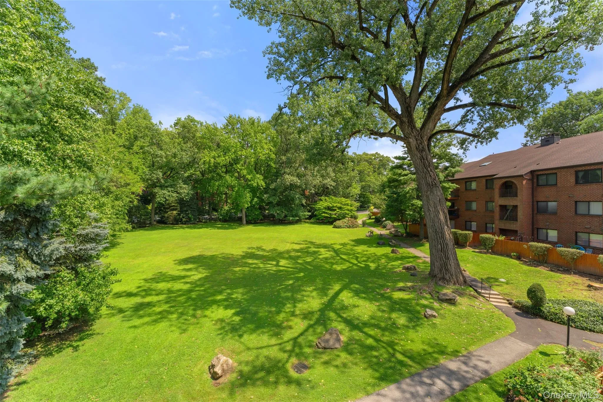 18 Bronxville Glen Drive, Yonkers, NY, 1 Bedroom Bedrooms, 5 Rooms Rooms,2 BathroomsBathrooms,Residential,For Rent,Bronxville Glen,0,1036675 18 Bronxville Glen Drive, Yonkers, NY, 1 Bedroom Bedrooms, 5 Rooms Rooms,2 BathroomsBathrooms,Residential,For Rent,Bronxville Glen,0,1036675