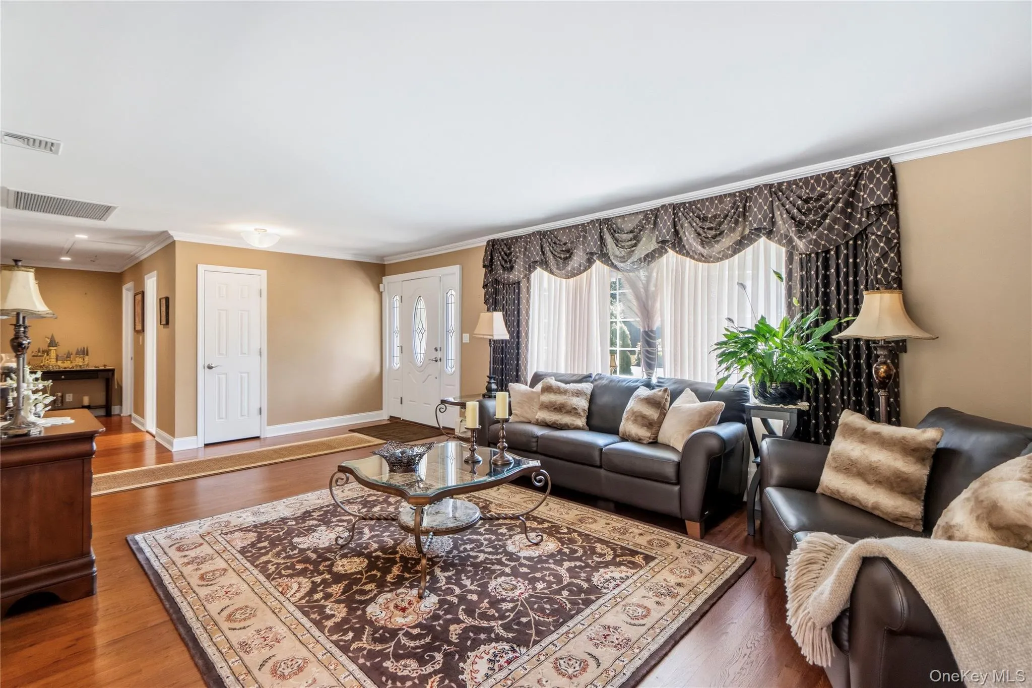 14 Hickman Street, Oyster Bay, NY, 3 Bedrooms Bedrooms, 10 Rooms Rooms,3 BathroomsBathrooms,Residential,For Rent,Hickman,0,1036679 14 Hickman Street, Oyster Bay, NY, 3 Bedrooms Bedrooms, 10 Rooms Rooms,3 BathroomsBathrooms,Residential,For Rent,Hickman,0,1036679