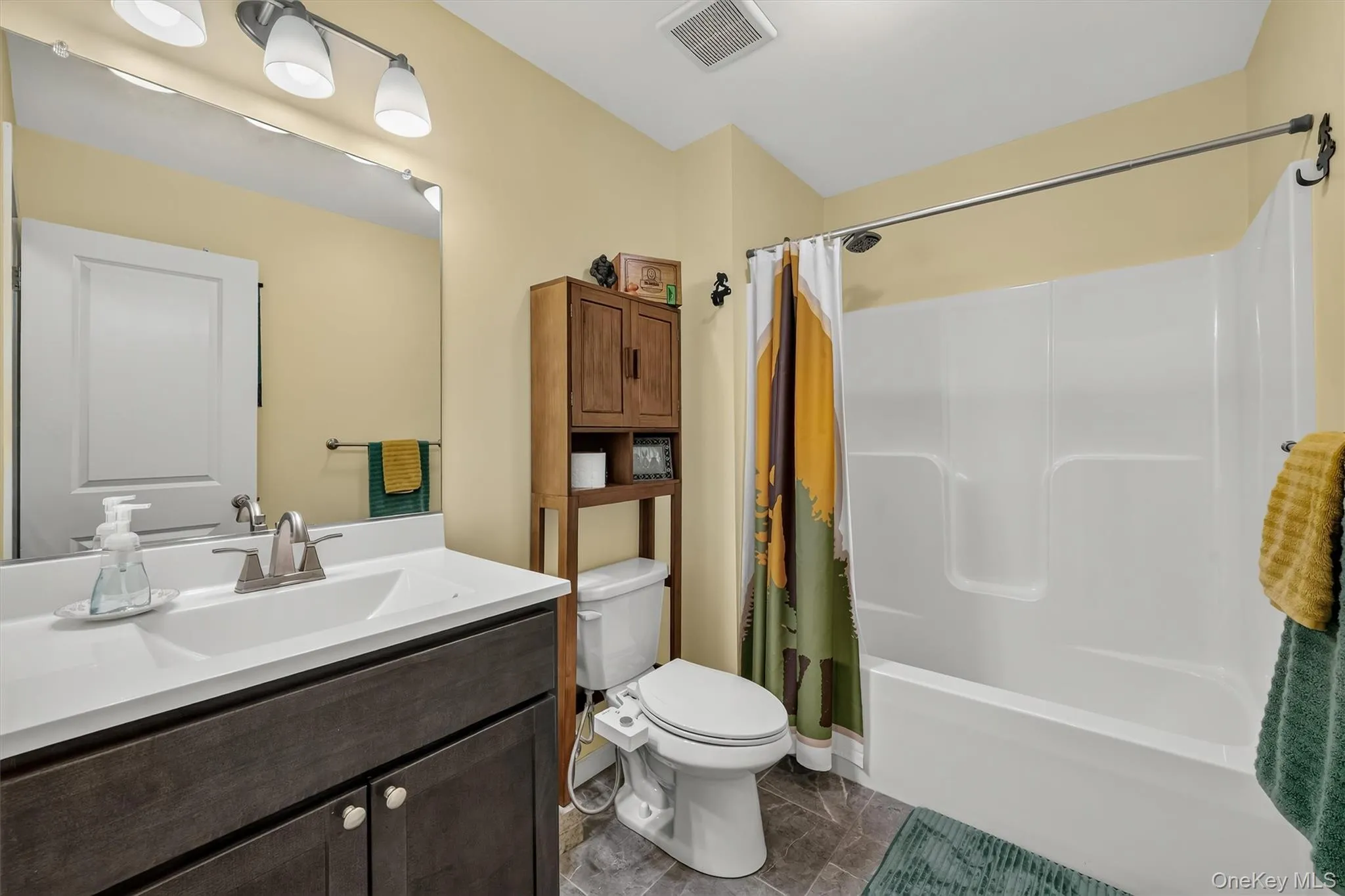 Main Hallway Bathroom Main Hallway Bathroom