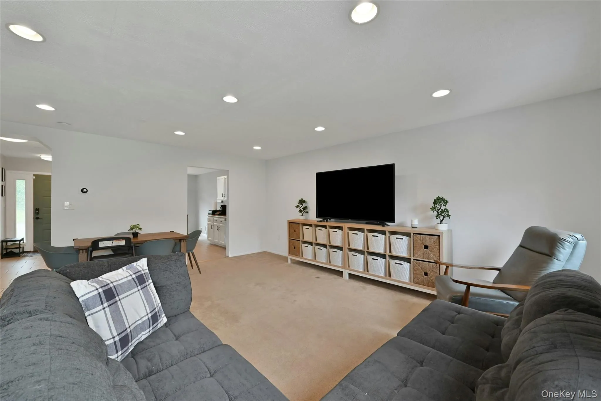 255 Heritage Lane, Chester Town, NY, 3 Bedrooms Bedrooms, 6 Rooms Rooms,2 BathroomsBathrooms,Residential,For Rent,Heritage,0,1036684 255 Heritage Lane, Chester Town, NY, 3 Bedrooms Bedrooms, 6 Rooms Rooms,2 BathroomsBathrooms,Residential,For Rent,Heritage,0,1036684